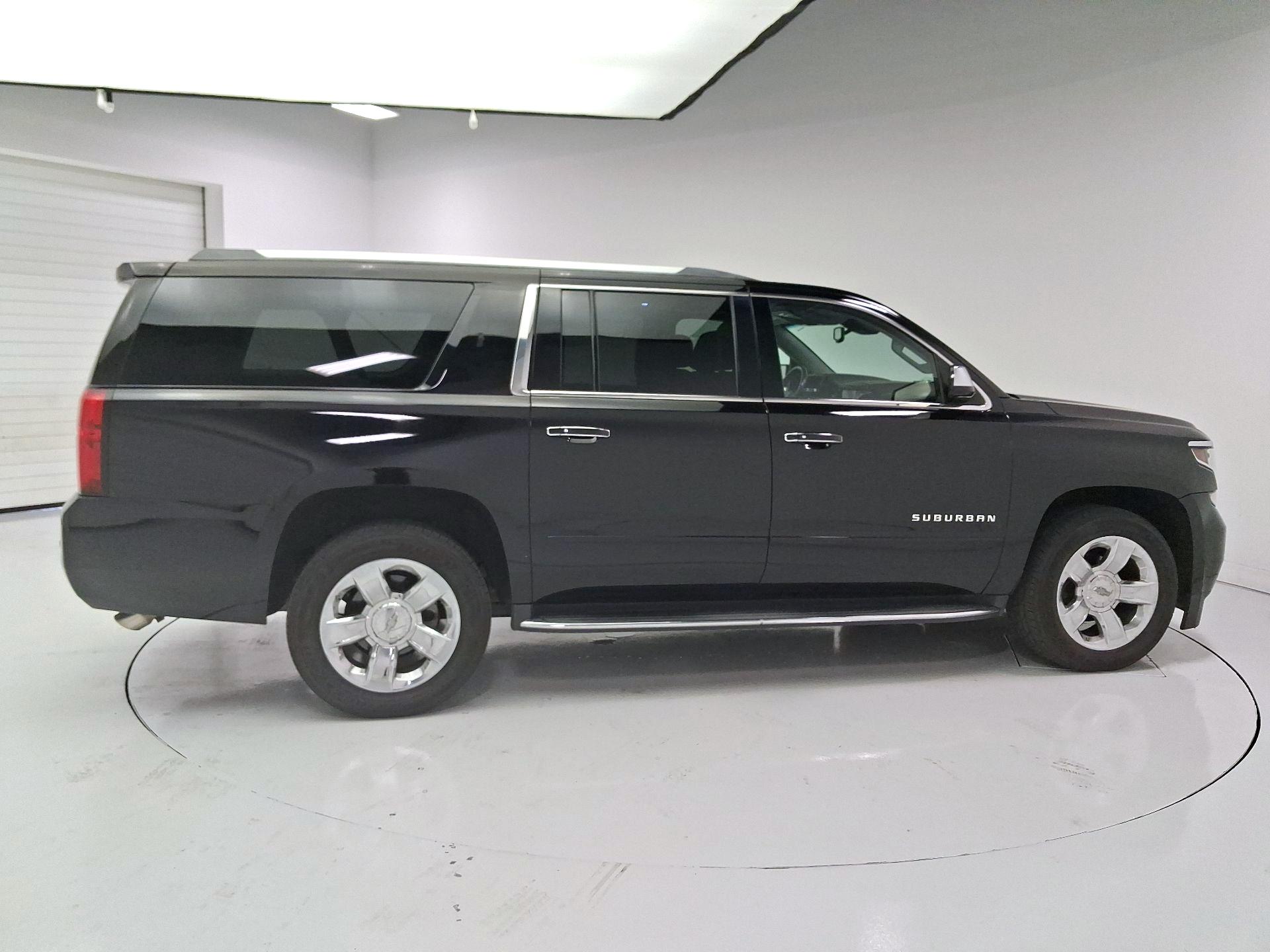 Thumbnail: 2020 Chevrolet Suburban - 4
