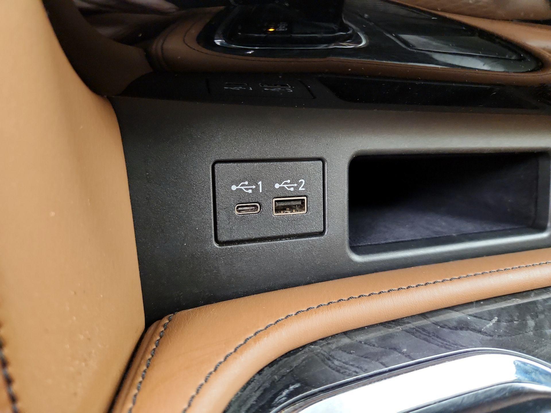 Thumbnail: 2021 INFINITI QX80 - 19