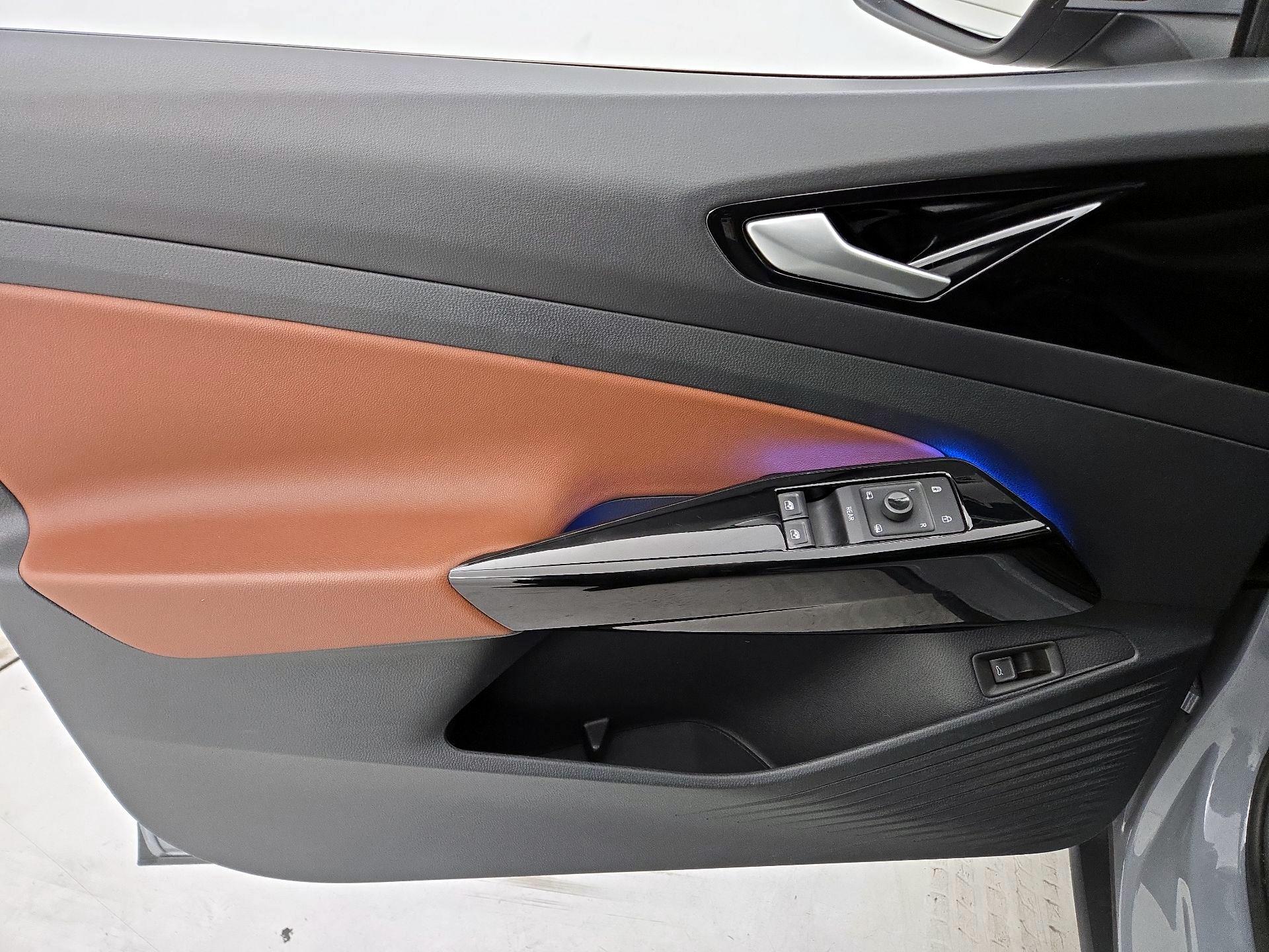 Thumbnail: 2021 Volkswagen ID.4 - 12