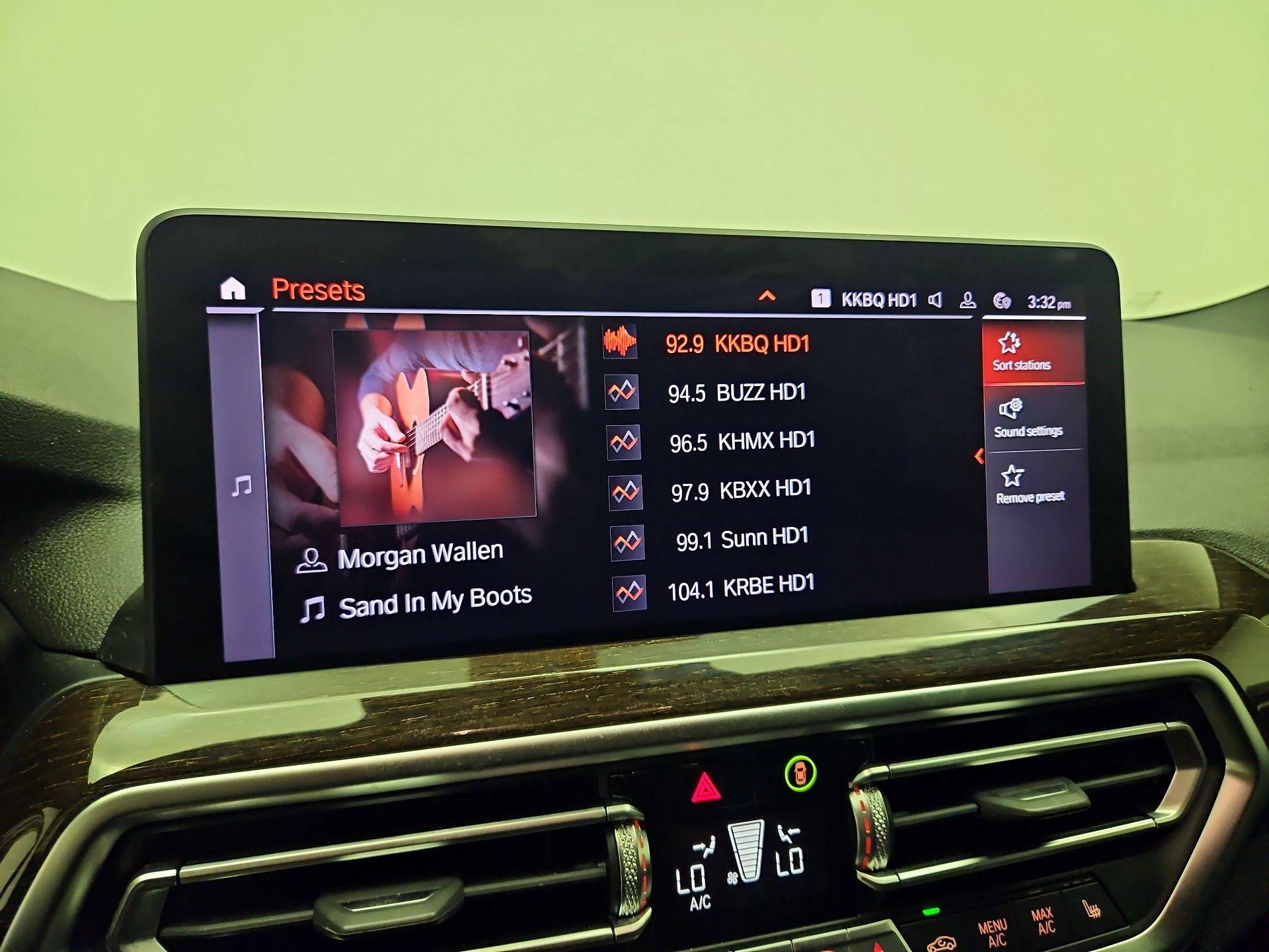 Thumbnail: 2022 BMW X4 - 16