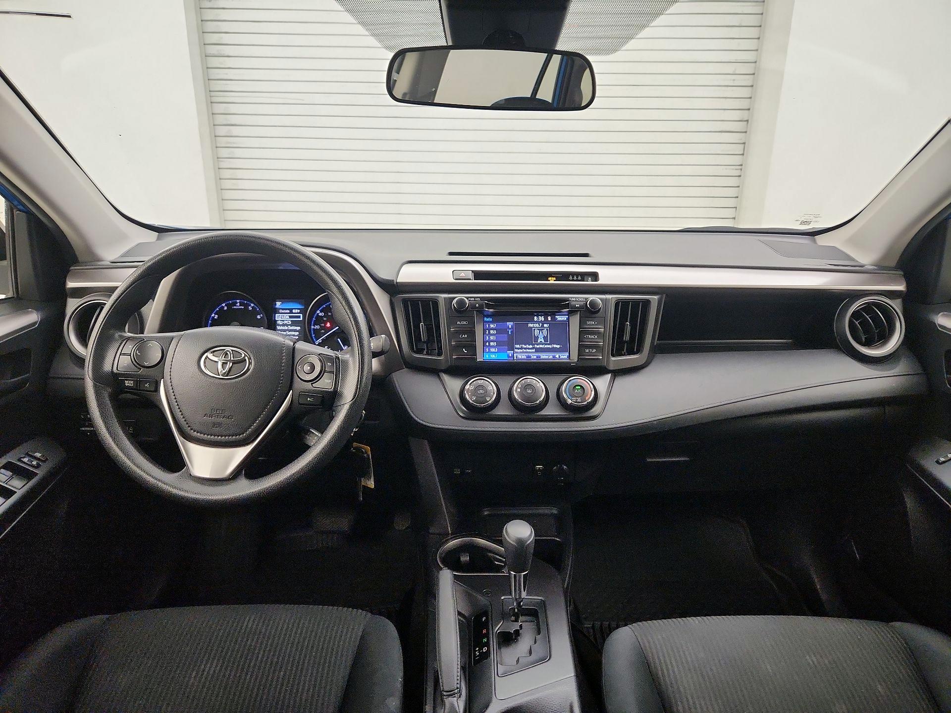 Thumbnail: 2018 Toyota RAV4 - 9