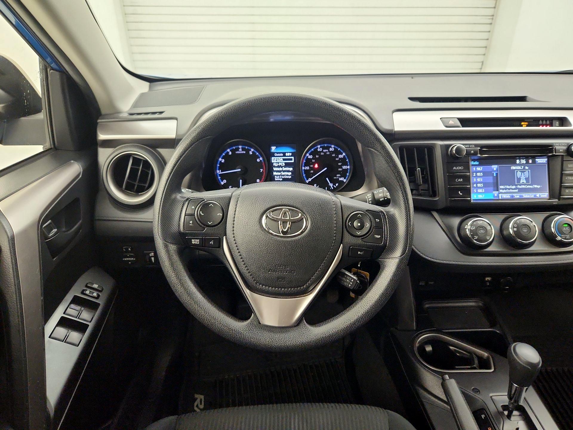 Thumbnail: 2018 Toyota RAV4 - 10