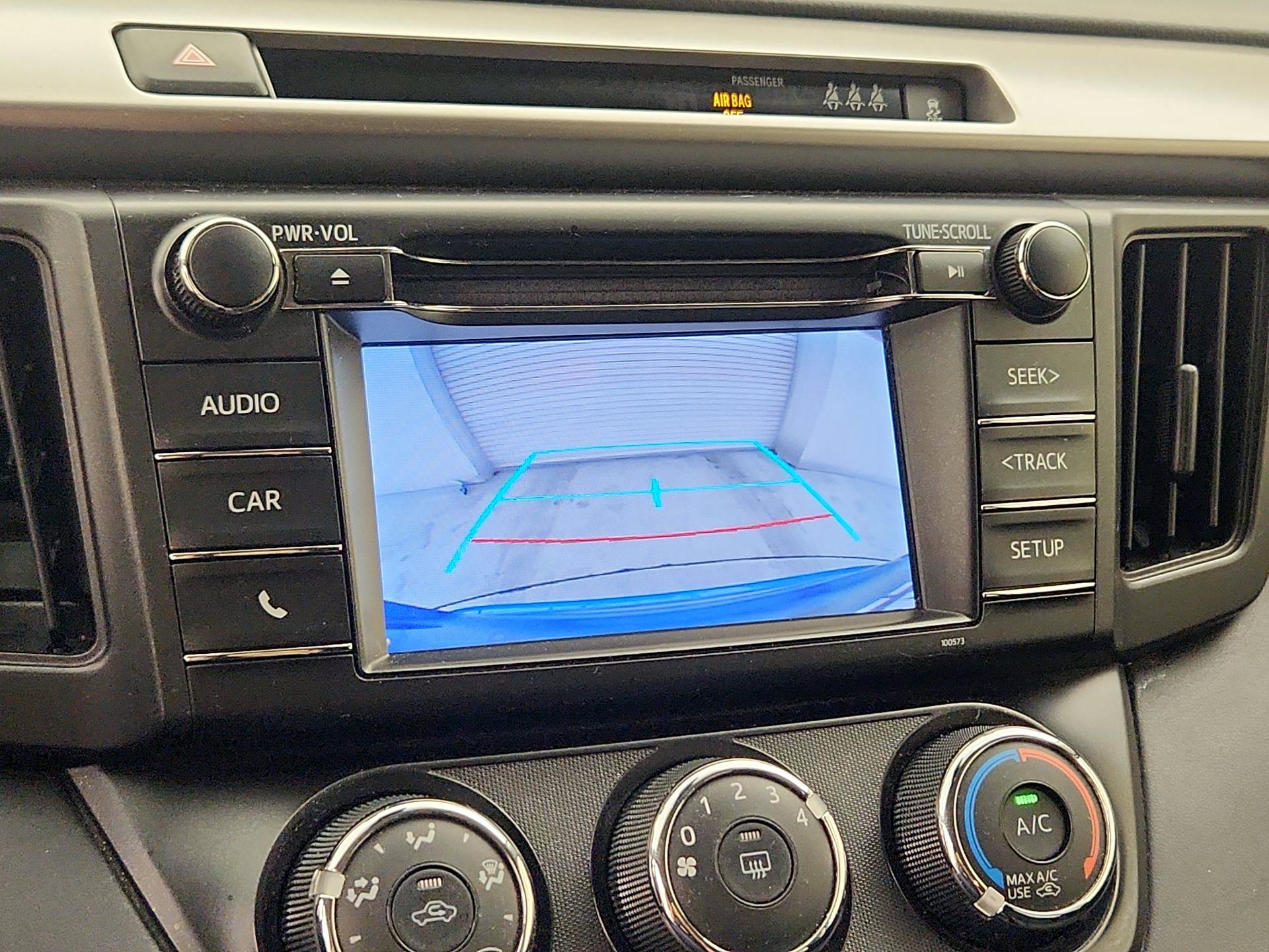 Thumbnail: 2018 Toyota RAV4 - 14