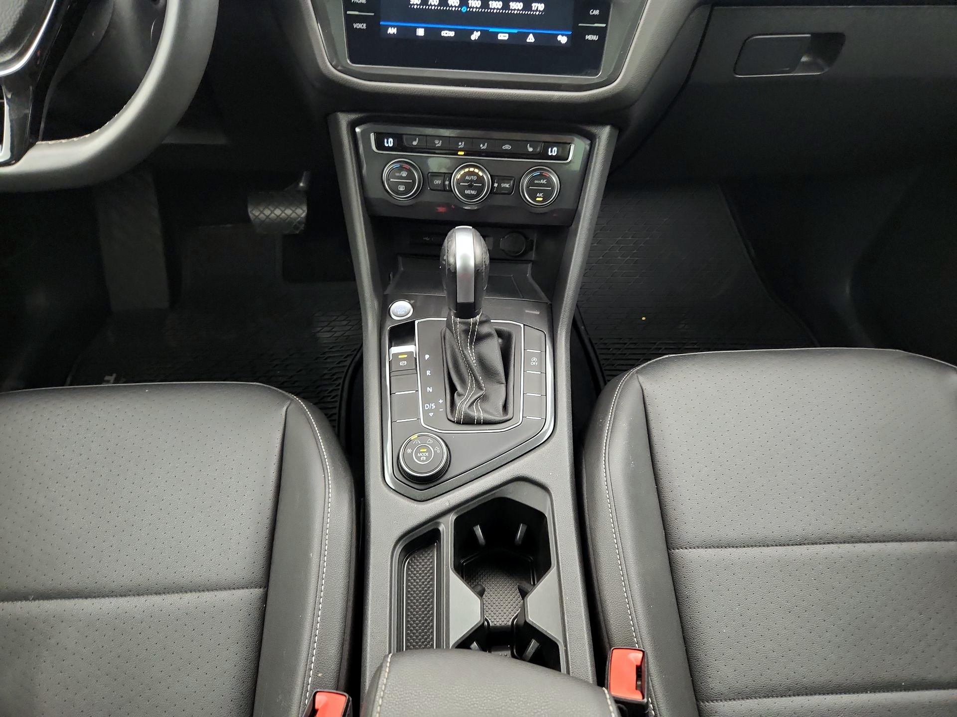 Thumbnail: 2021 Volkswagen Tiguan - 17