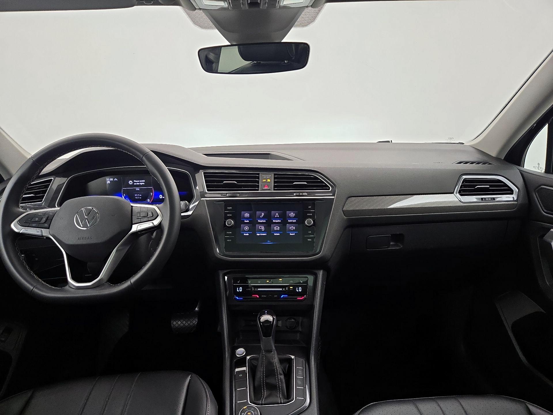 Thumbnail: 2024 Volkswagen Tiguan - 9