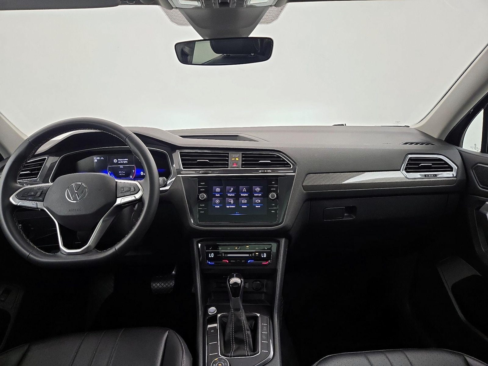 2024 Volkswagen Tiguan SE - Photo 10