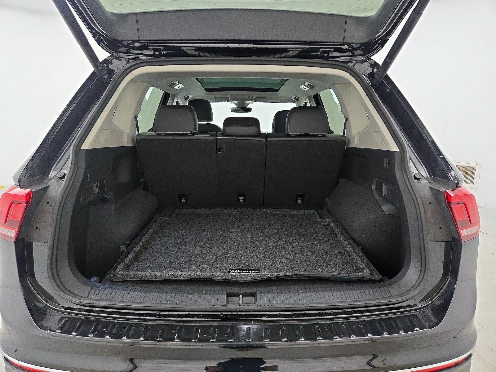 2024 Volkswagen Tiguan SE - Photo 22