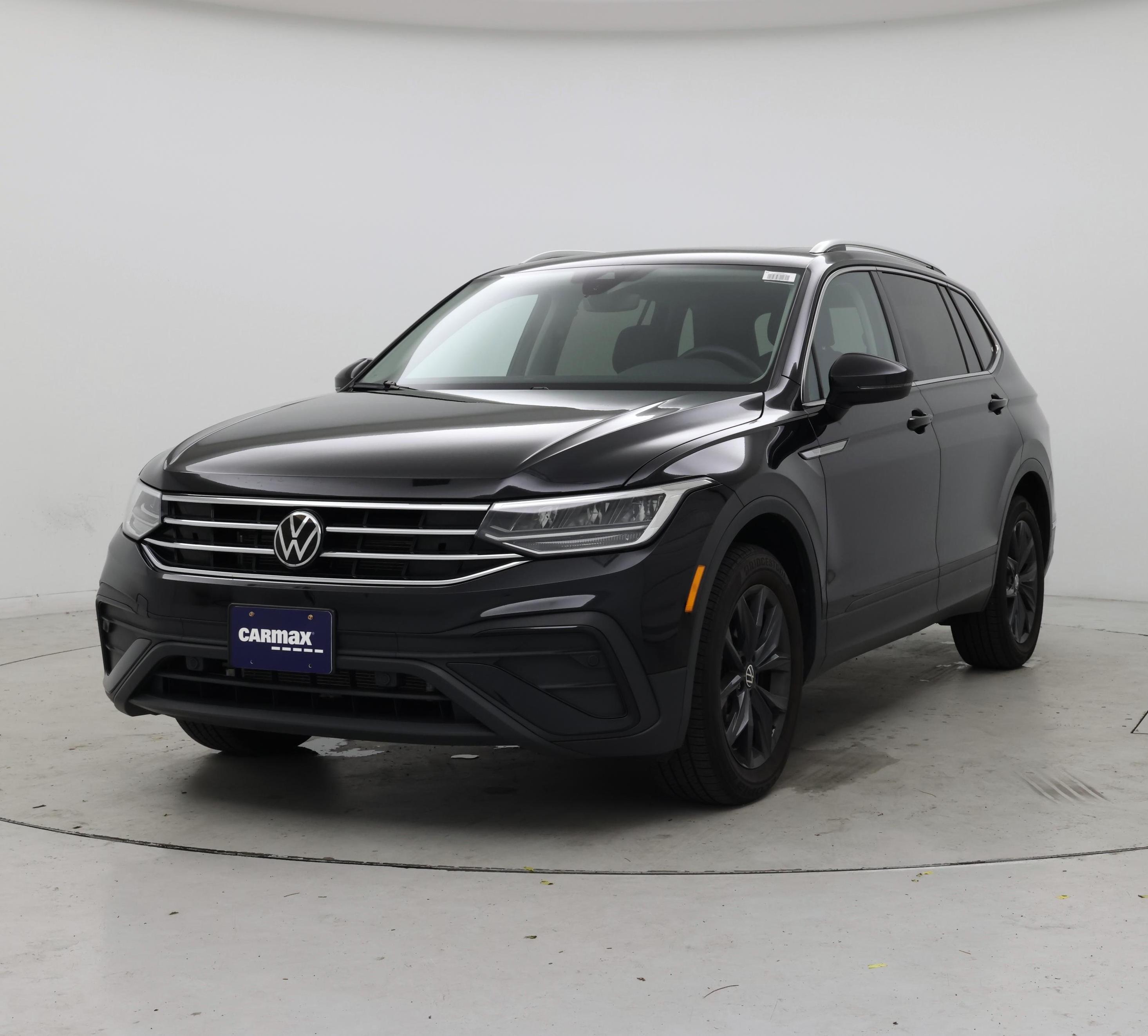 Thumbnail: 2024 Volkswagen Tiguan - 4