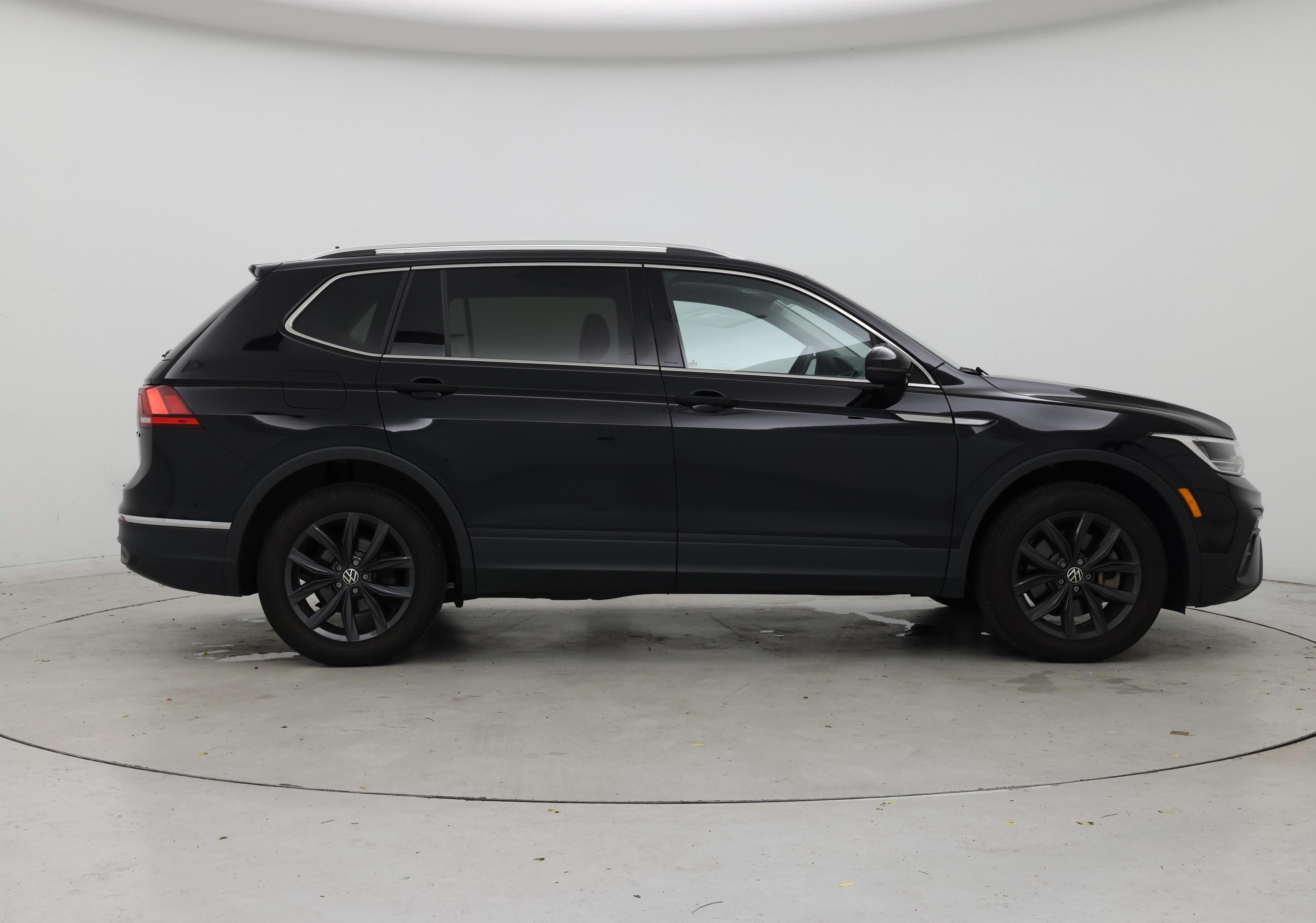 Thumbnail: 2024 Volkswagen Tiguan - 7
