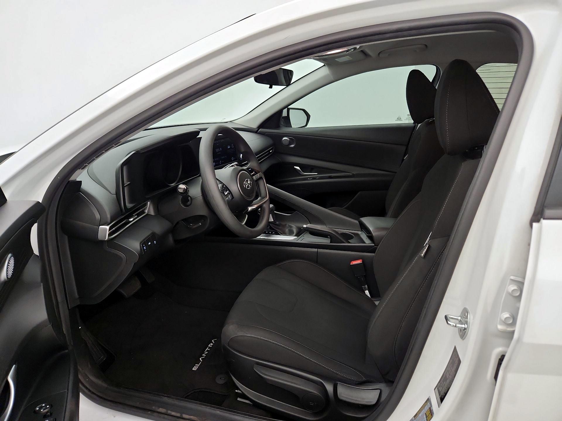 Thumbnail: 2023 Hyundai Elantra - 11