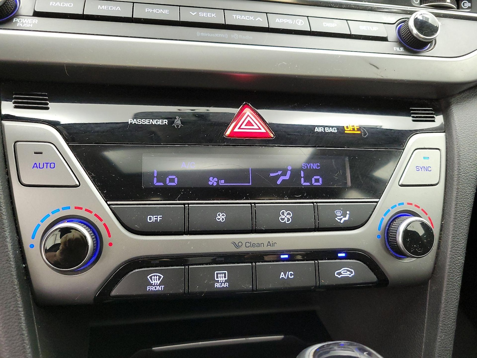 2018 Hyundai Elantra Value Edition - Photo 17