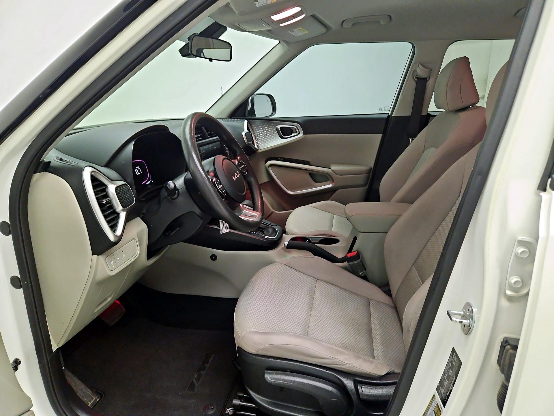Thumbnail: 2023 Kia Soul - 11