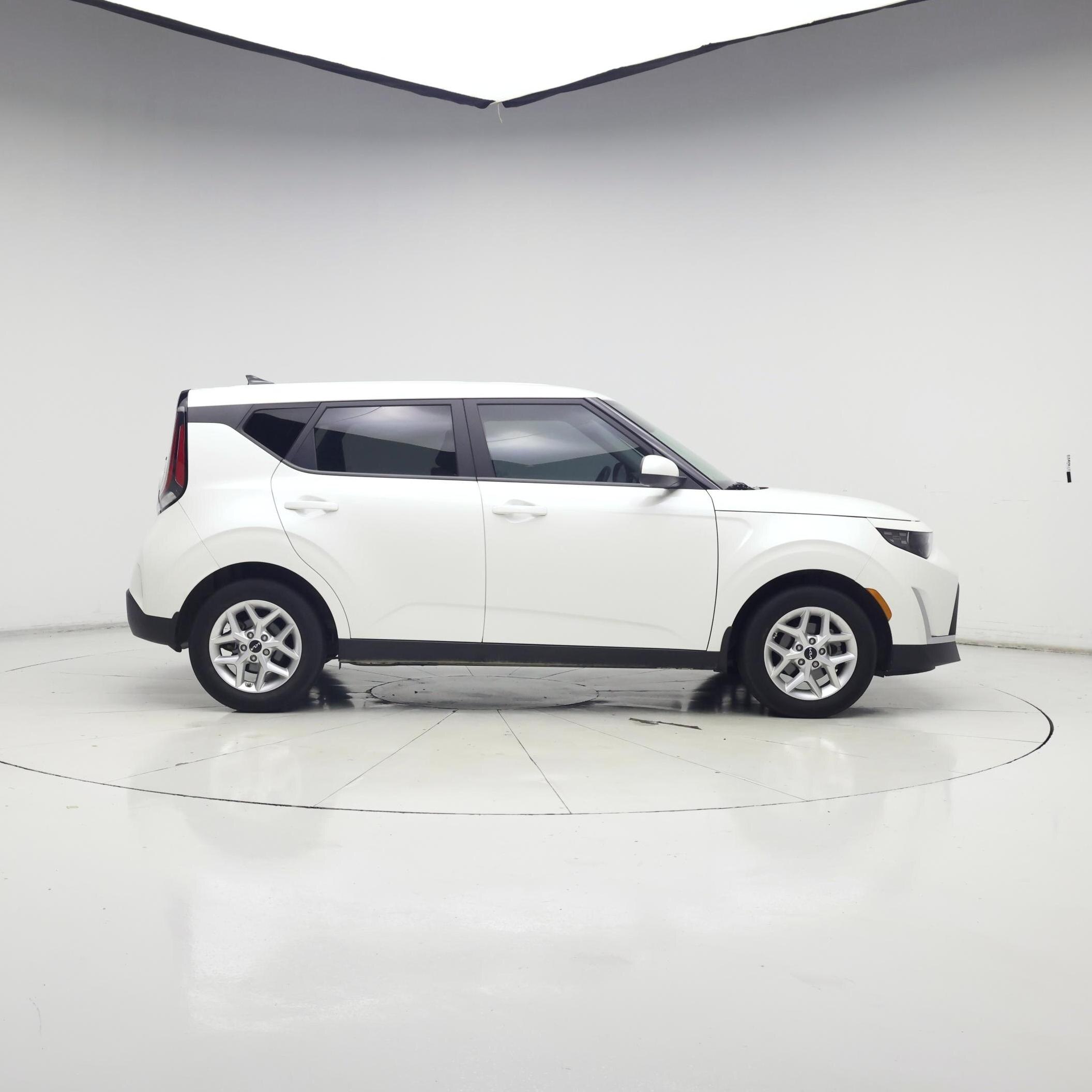 Thumbnail: 2023 Kia Soul - 7