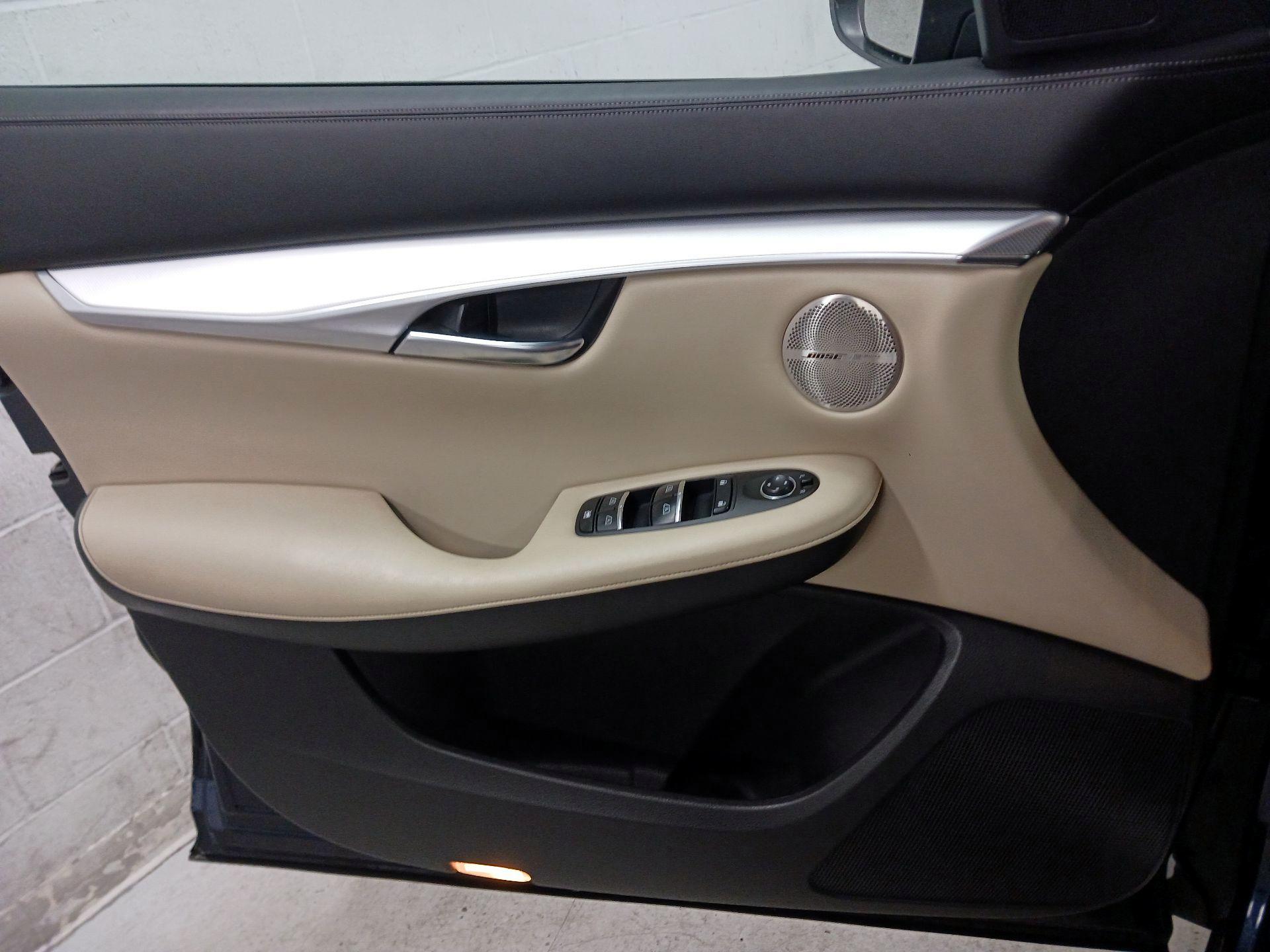 Thumbnail: 2019 INFINITI QX50 - 10