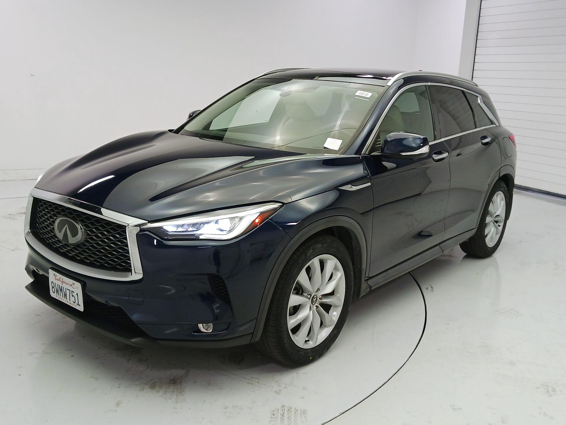 Thumbnail: 2019 INFINITI QX50 - 3