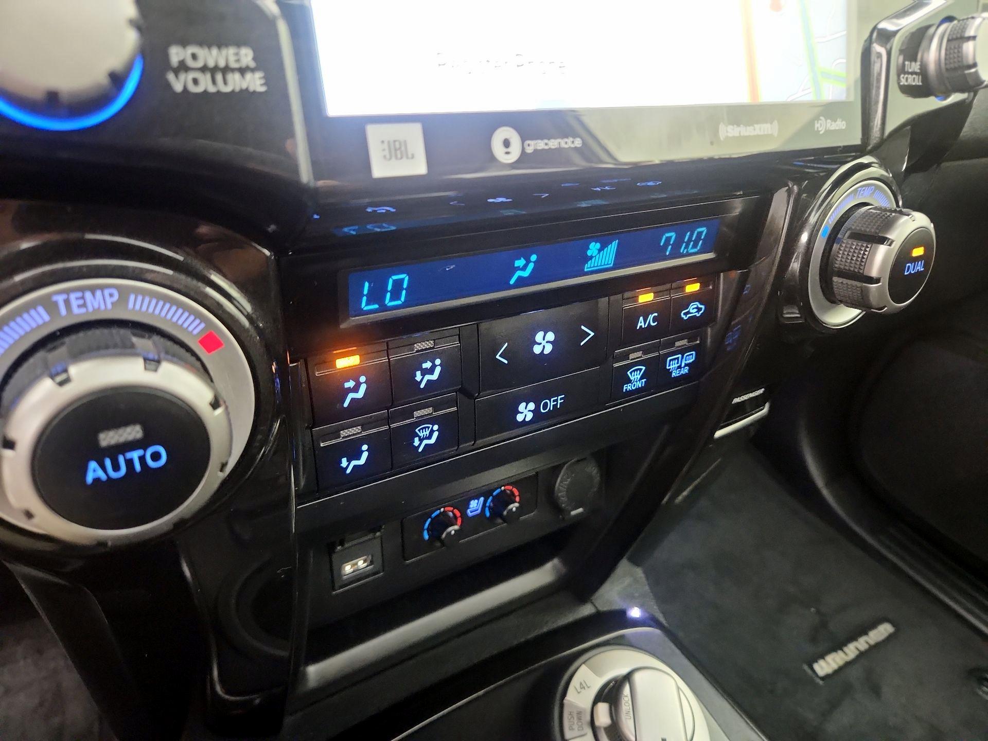 Thumbnail: 2020 Toyota 4Runner - 17