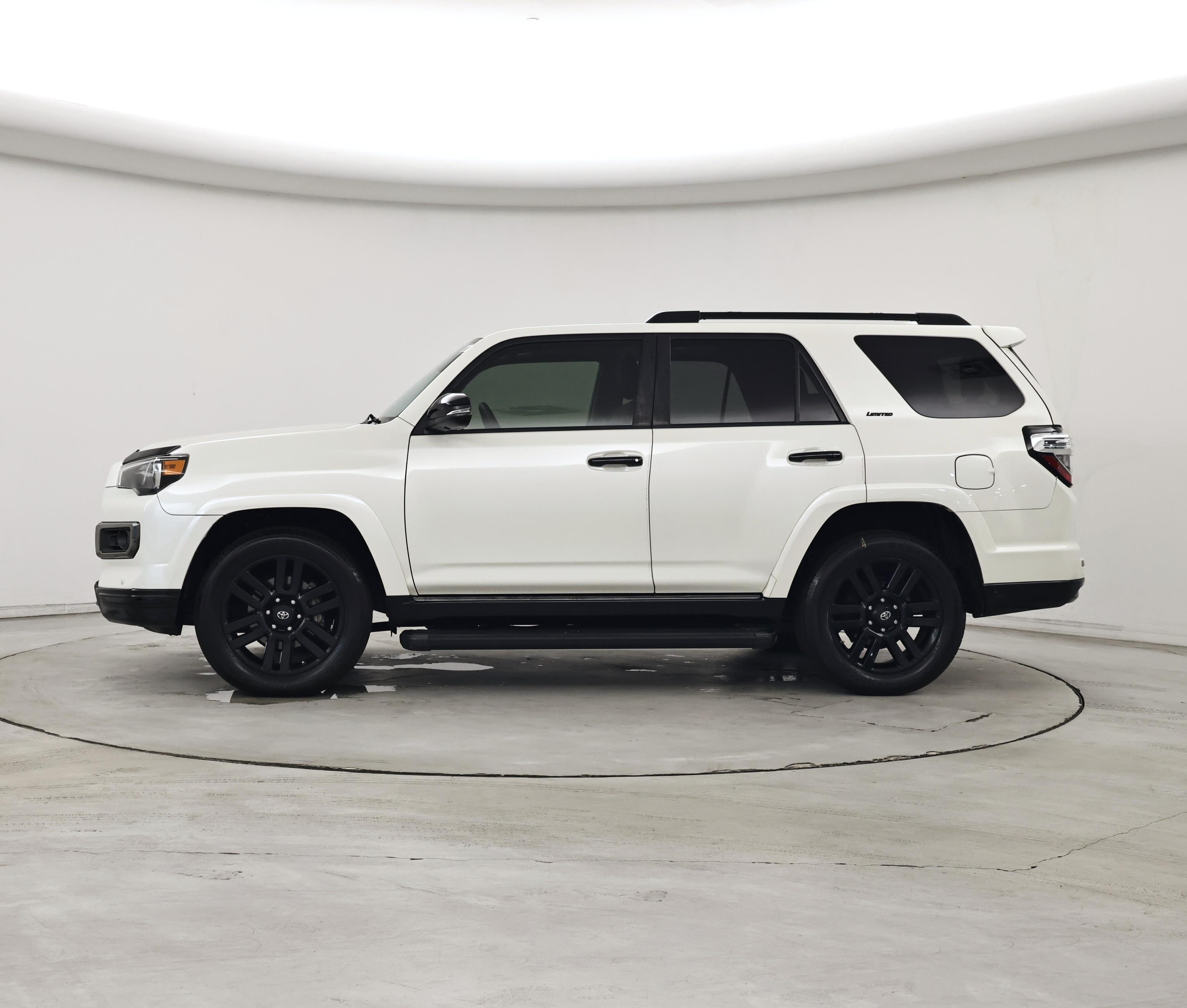 Thumbnail: 2020 Toyota 4Runner - 3