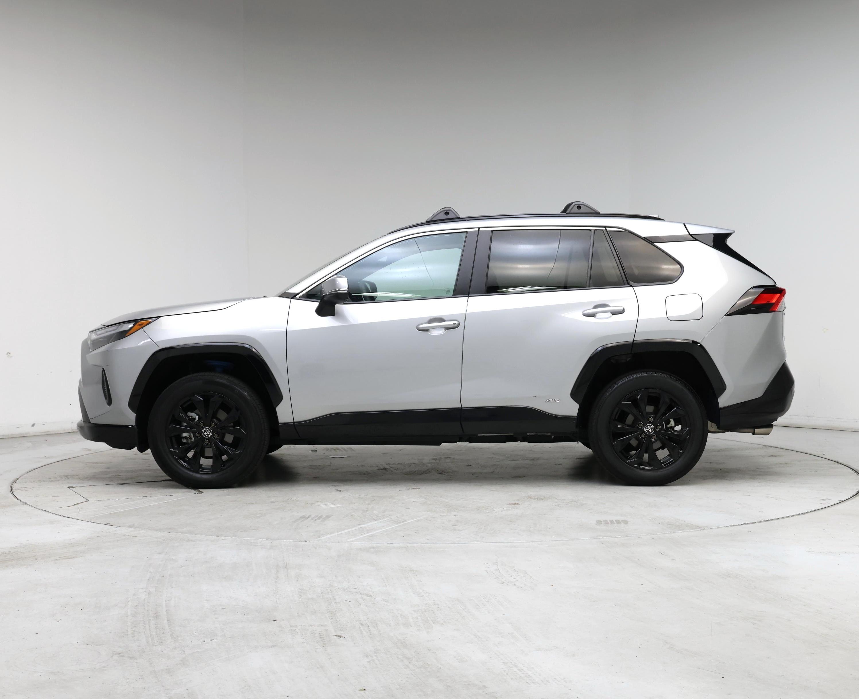 Thumbnail: 2024 Toyota RAV4 - 3