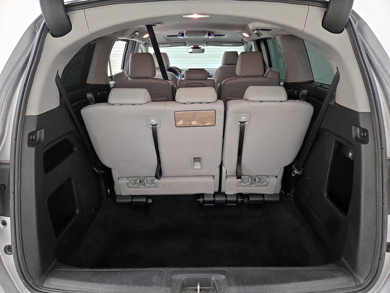 2024 Honda Odyssey Touring - Photo 24