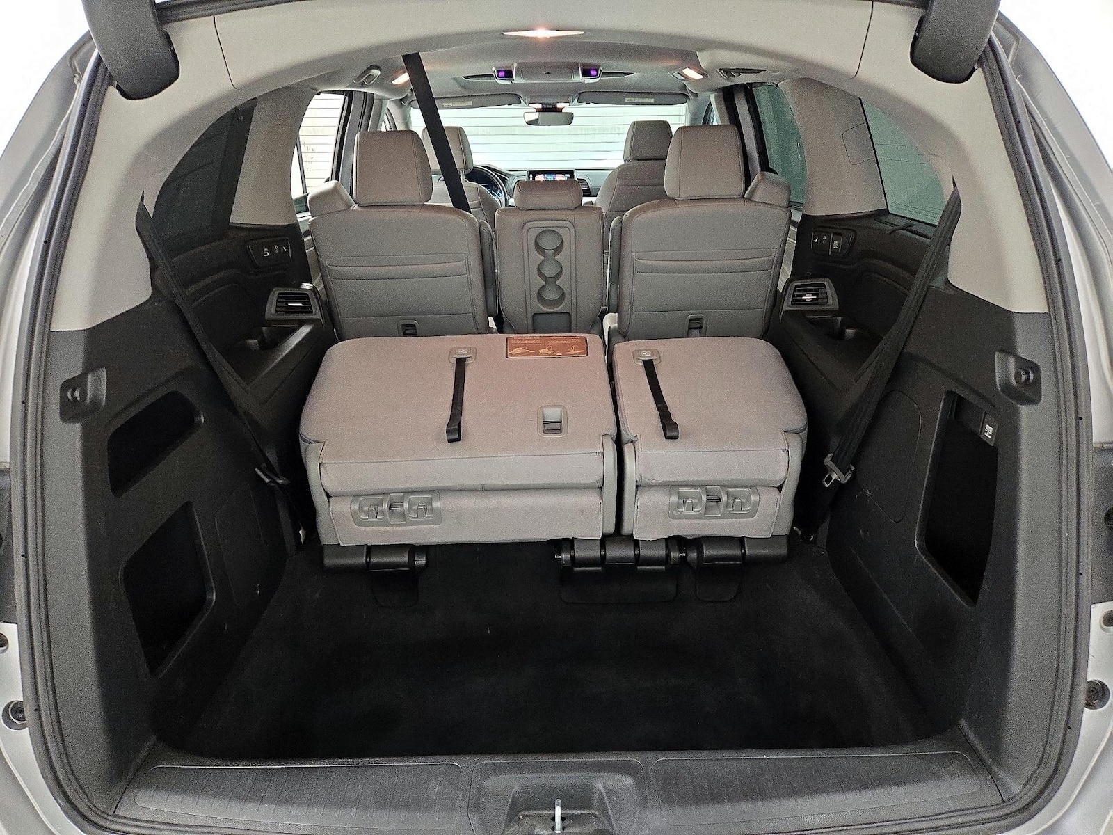 2024 Honda Odyssey Touring - Photo 25
