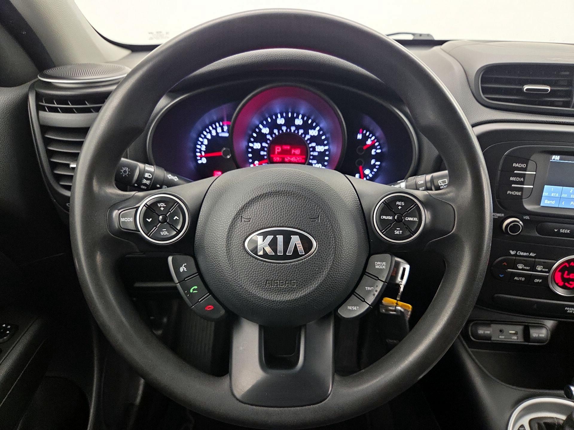 Thumbnail: 2017 Kia Soul - 10