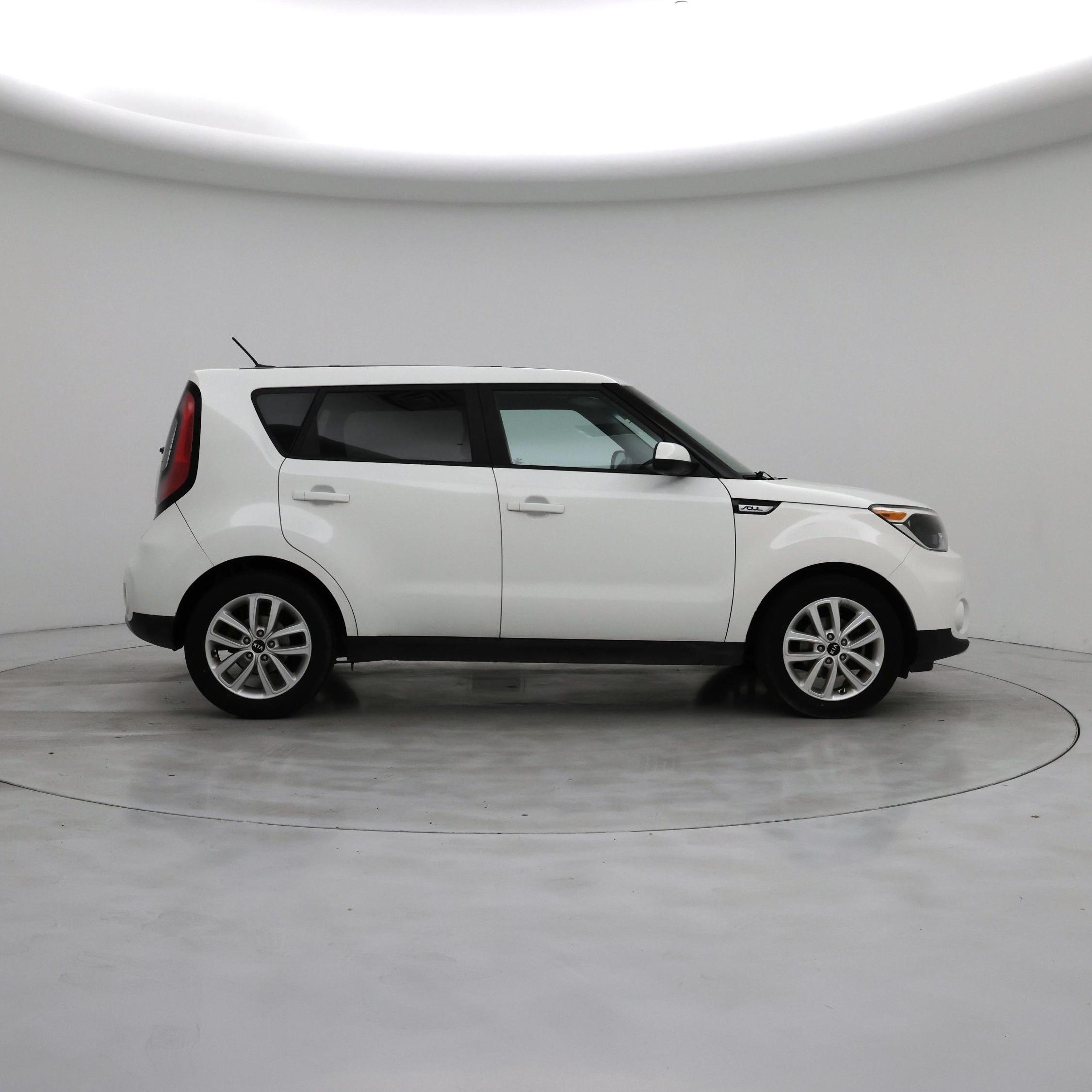 Thumbnail: 2017 Kia Soul - 7