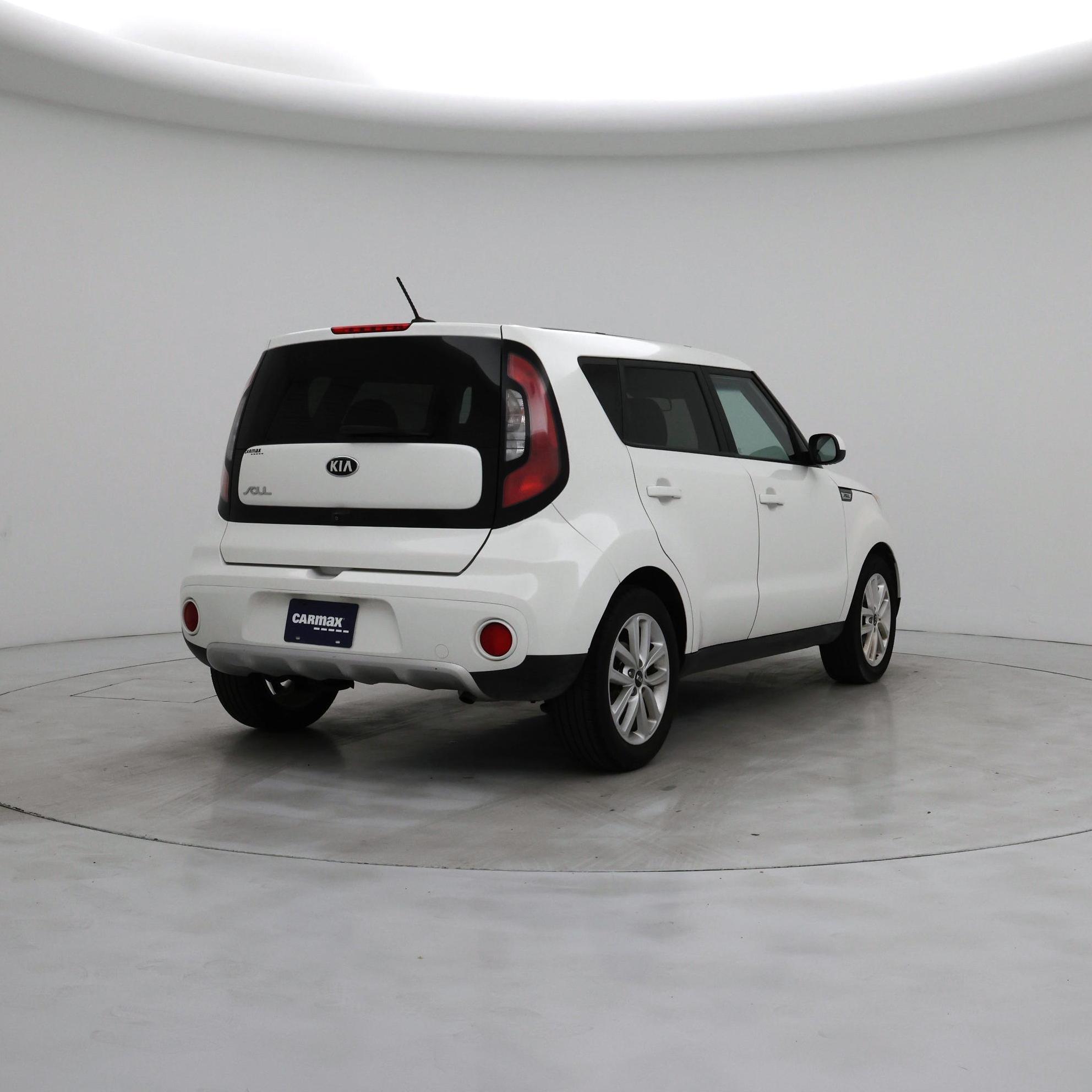 Thumbnail: 2017 Kia Soul - 8