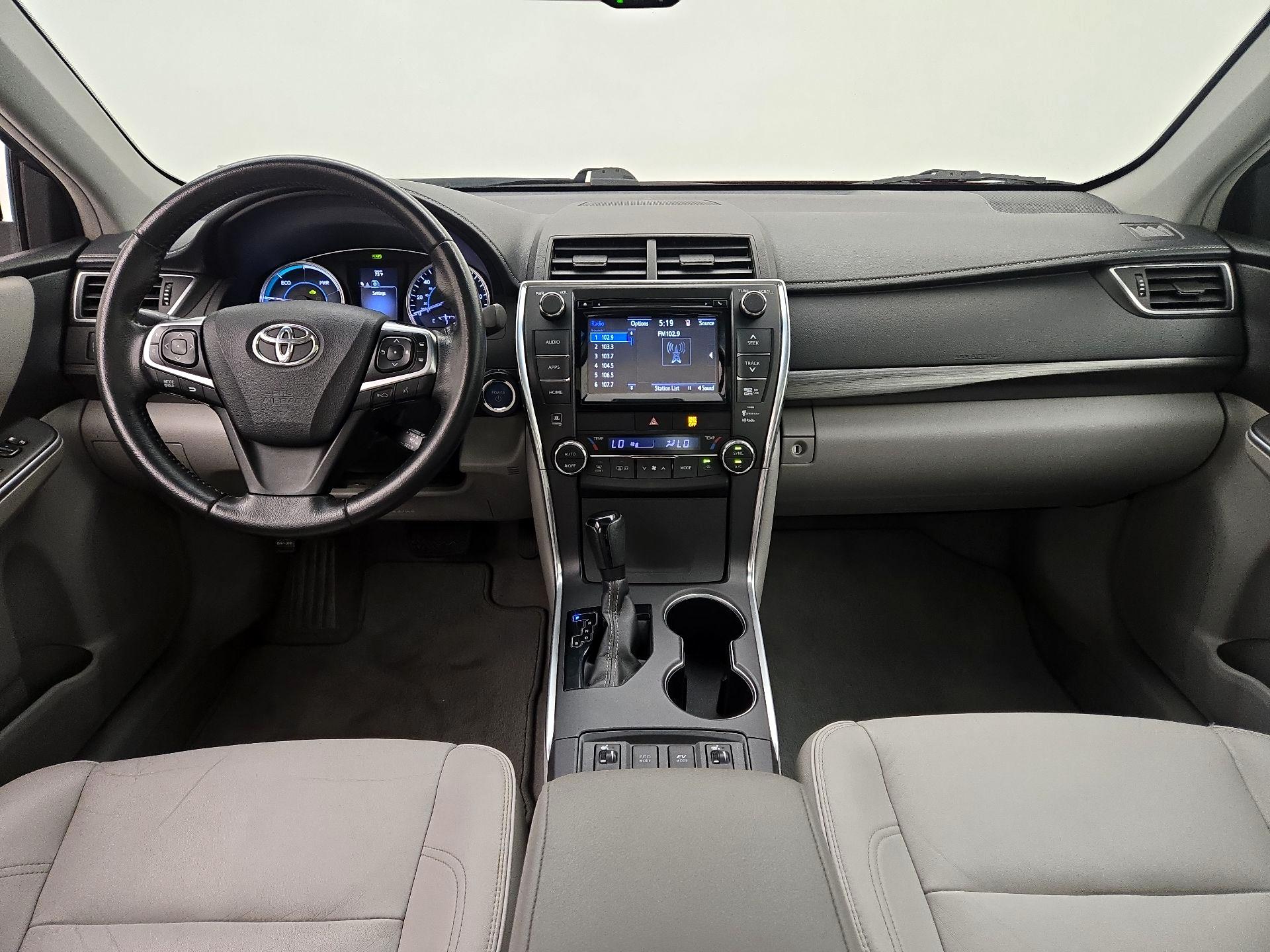 Thumbnail: 2015 Toyota Camry - 9