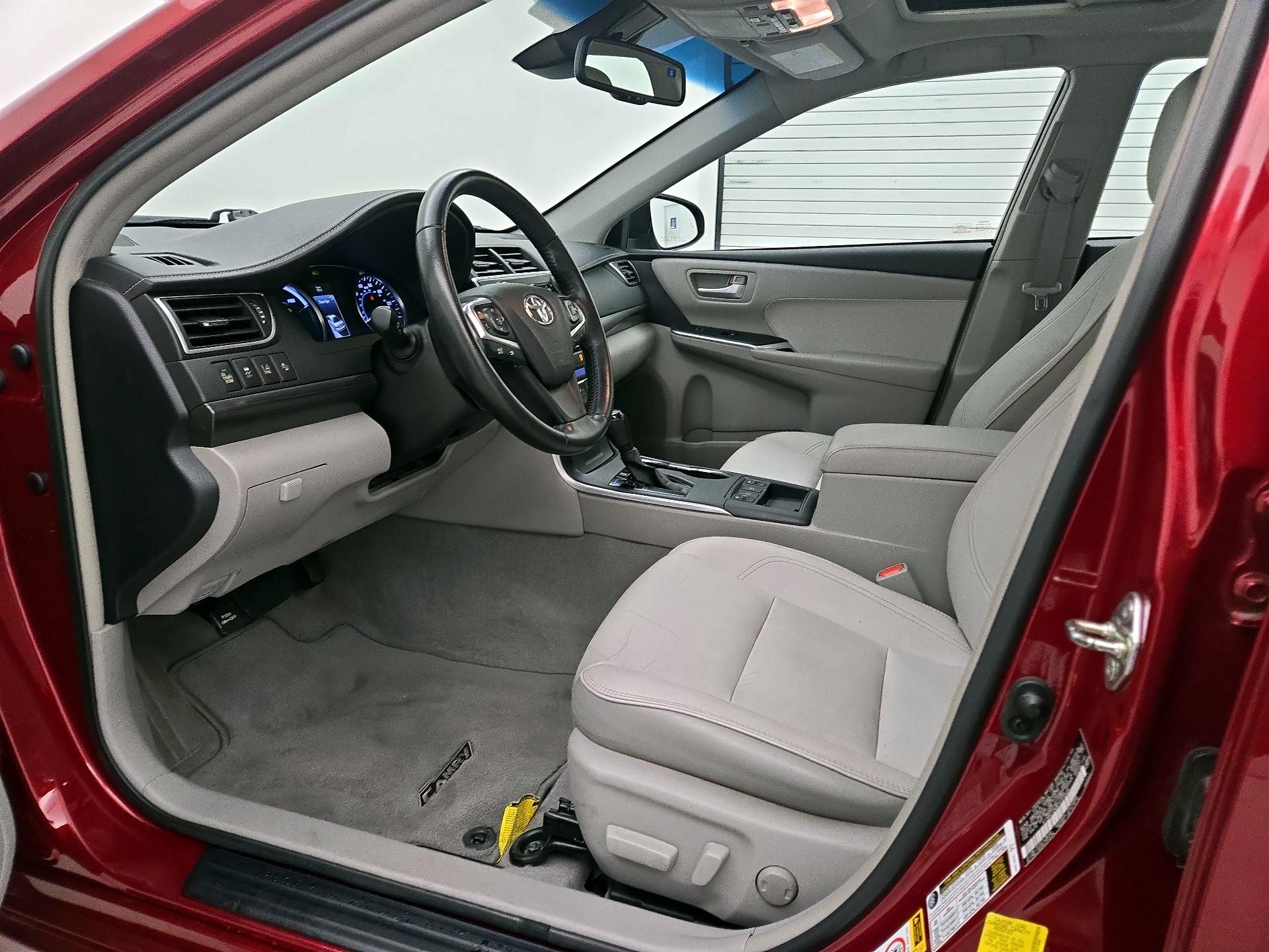 Thumbnail: 2015 Toyota Camry - 11