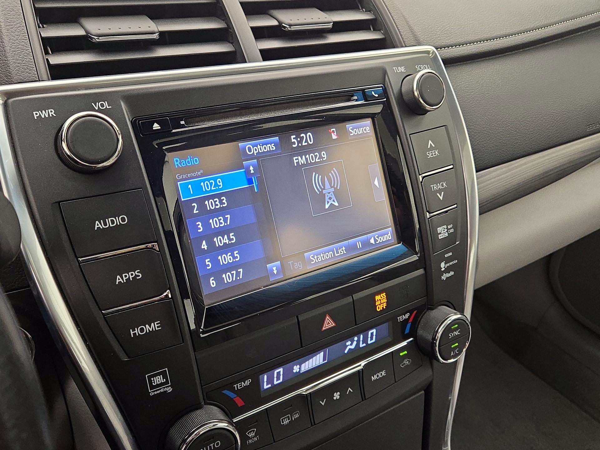 Thumbnail: 2015 Toyota Camry - 15