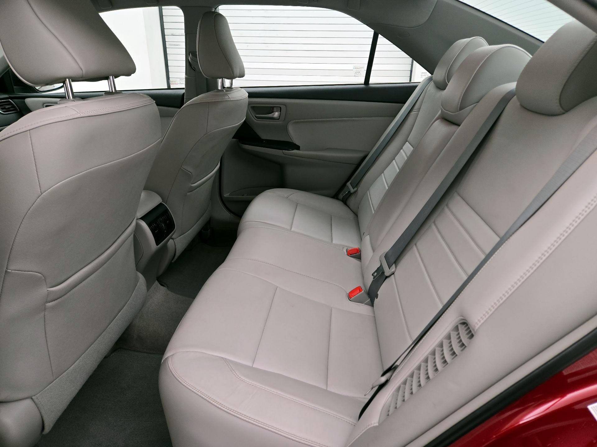 Thumbnail: 2015 Toyota Camry - 19