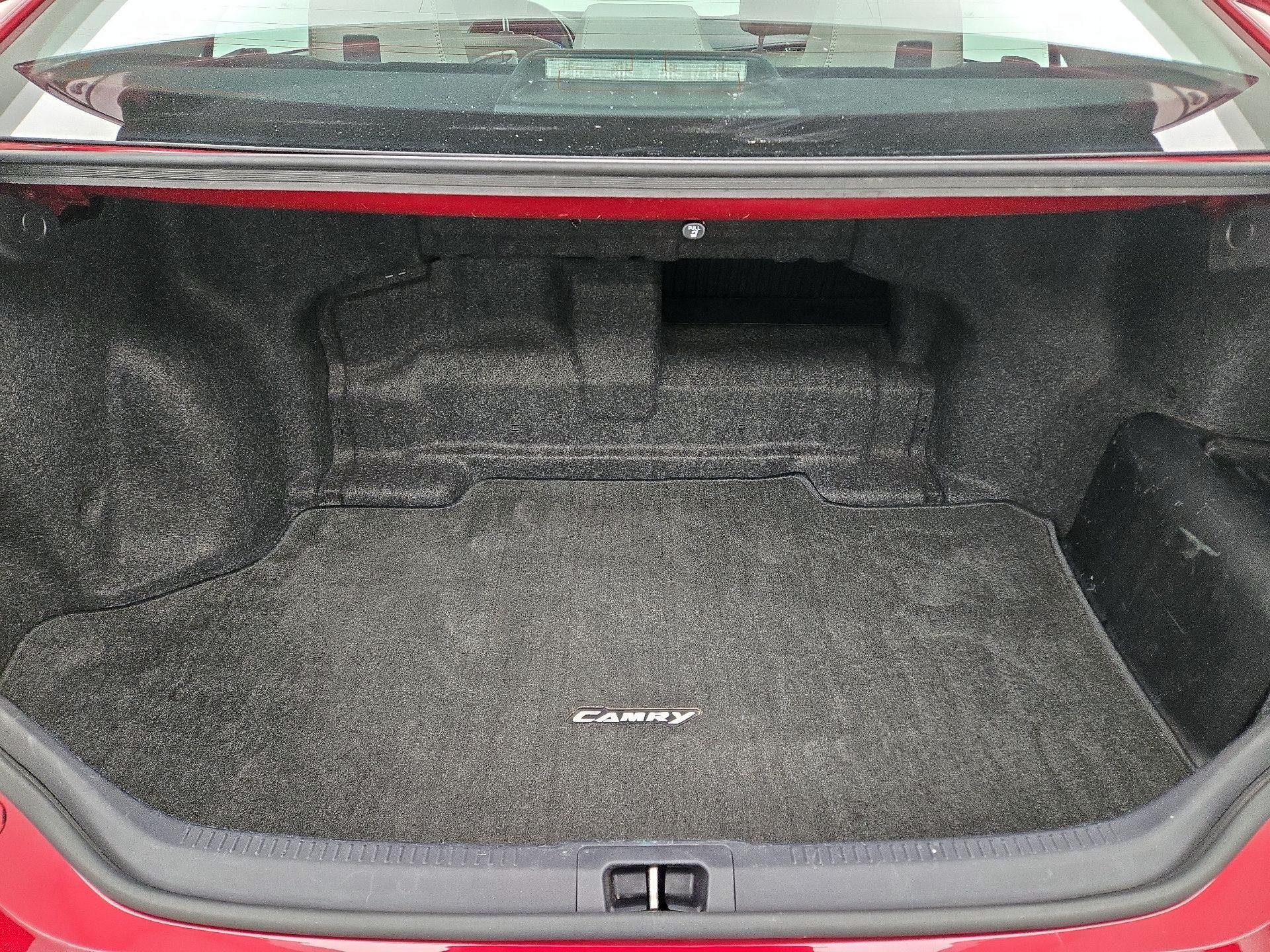 Thumbnail: 2015 Toyota Camry - 20