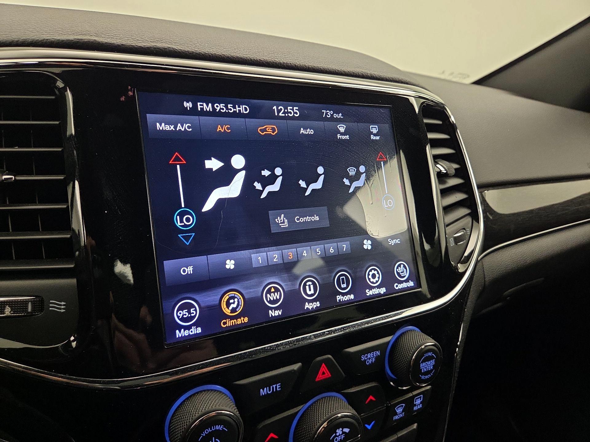 Thumbnail: 2020 Jeep Grand Cherokee - 17