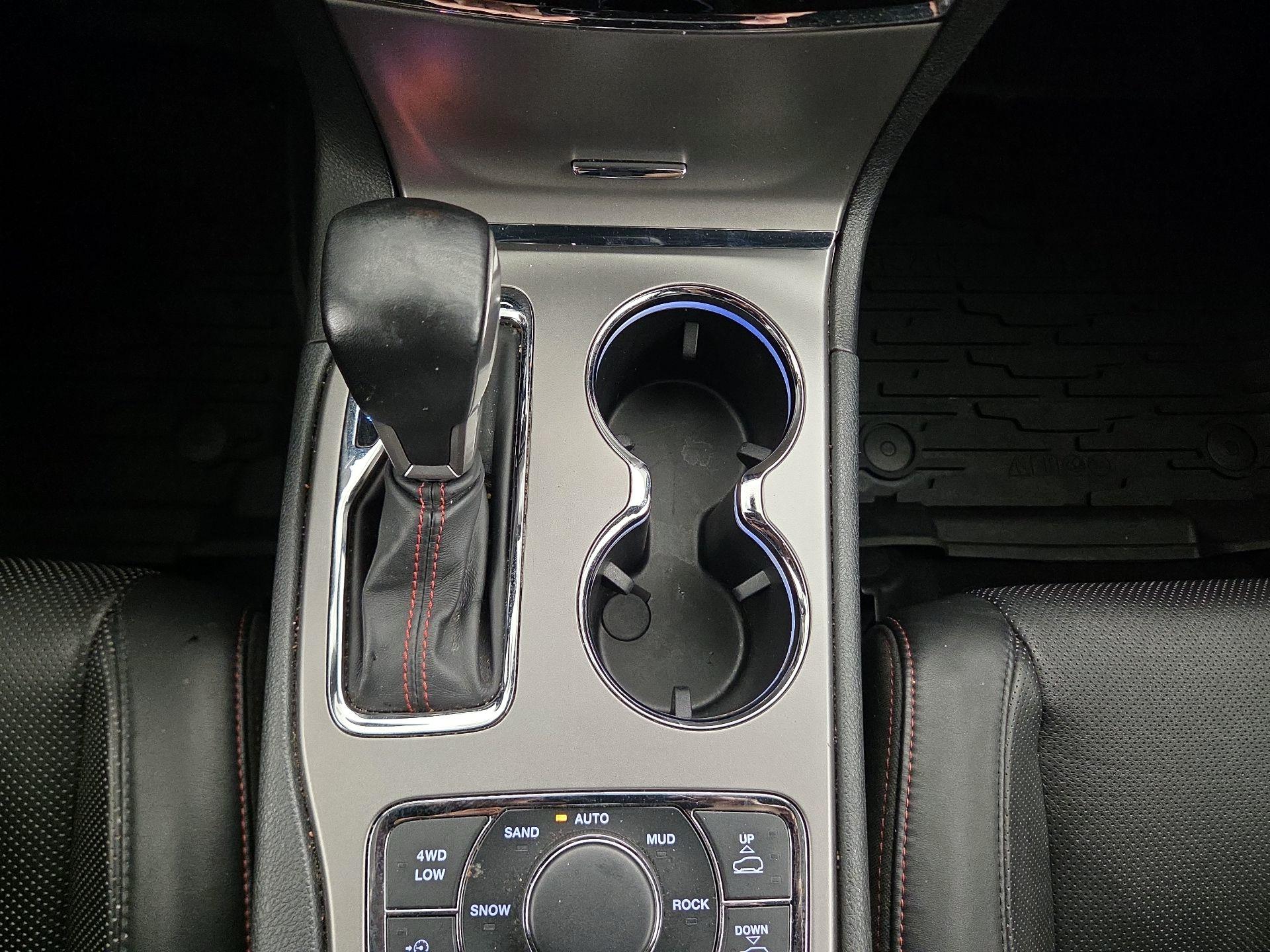 Thumbnail: 2020 Jeep Grand Cherokee - 18