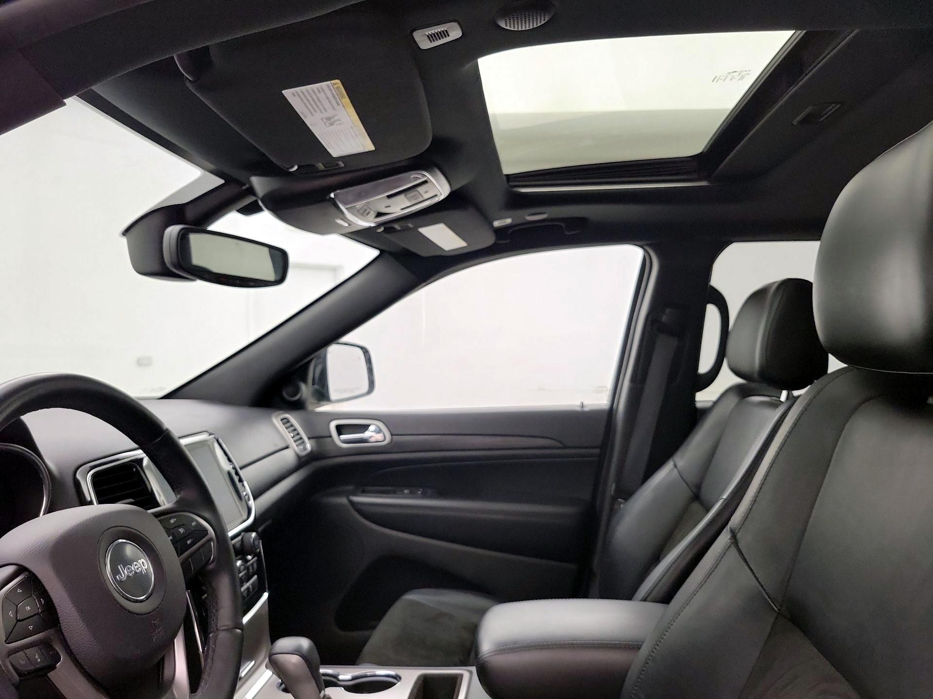 Thumbnail: 2019 Jeep Grand Cherokee - 20