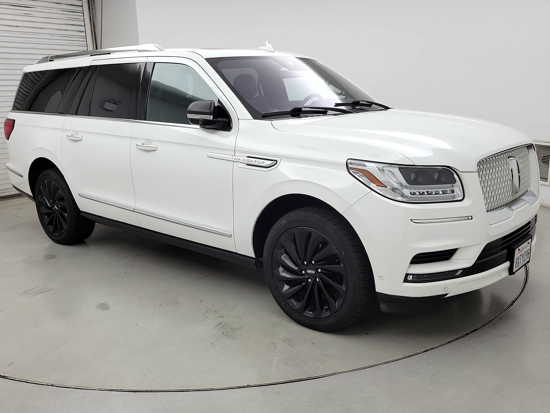 White 2020 Lincoln Navigator SUV / Crossover Four-Wheel Drive Automatic