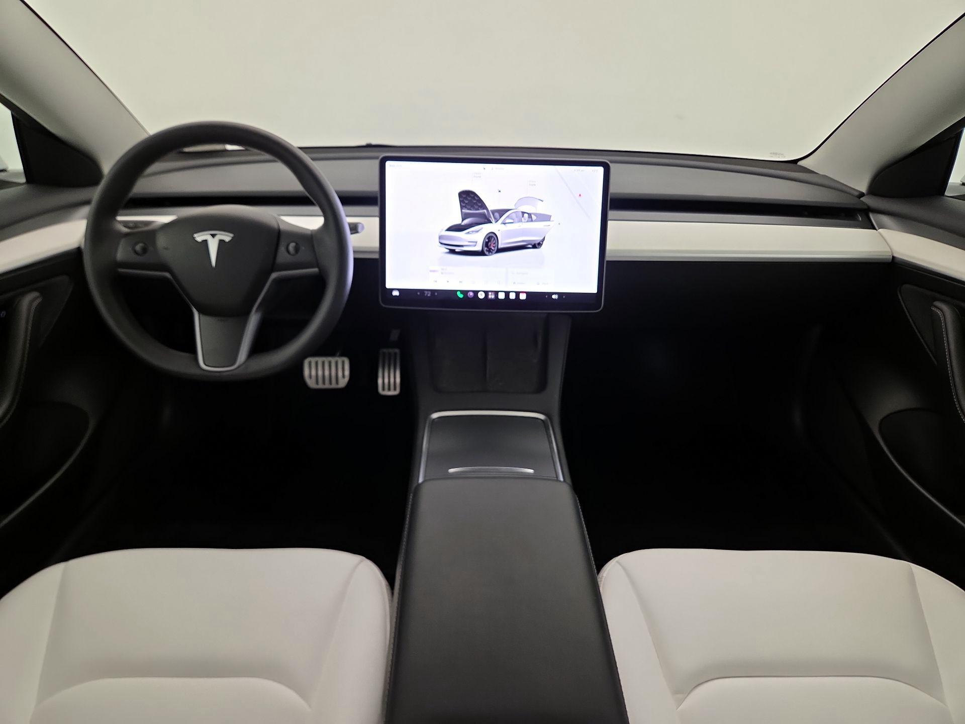 Thumbnail: 2023 Tesla Model 3 - 9