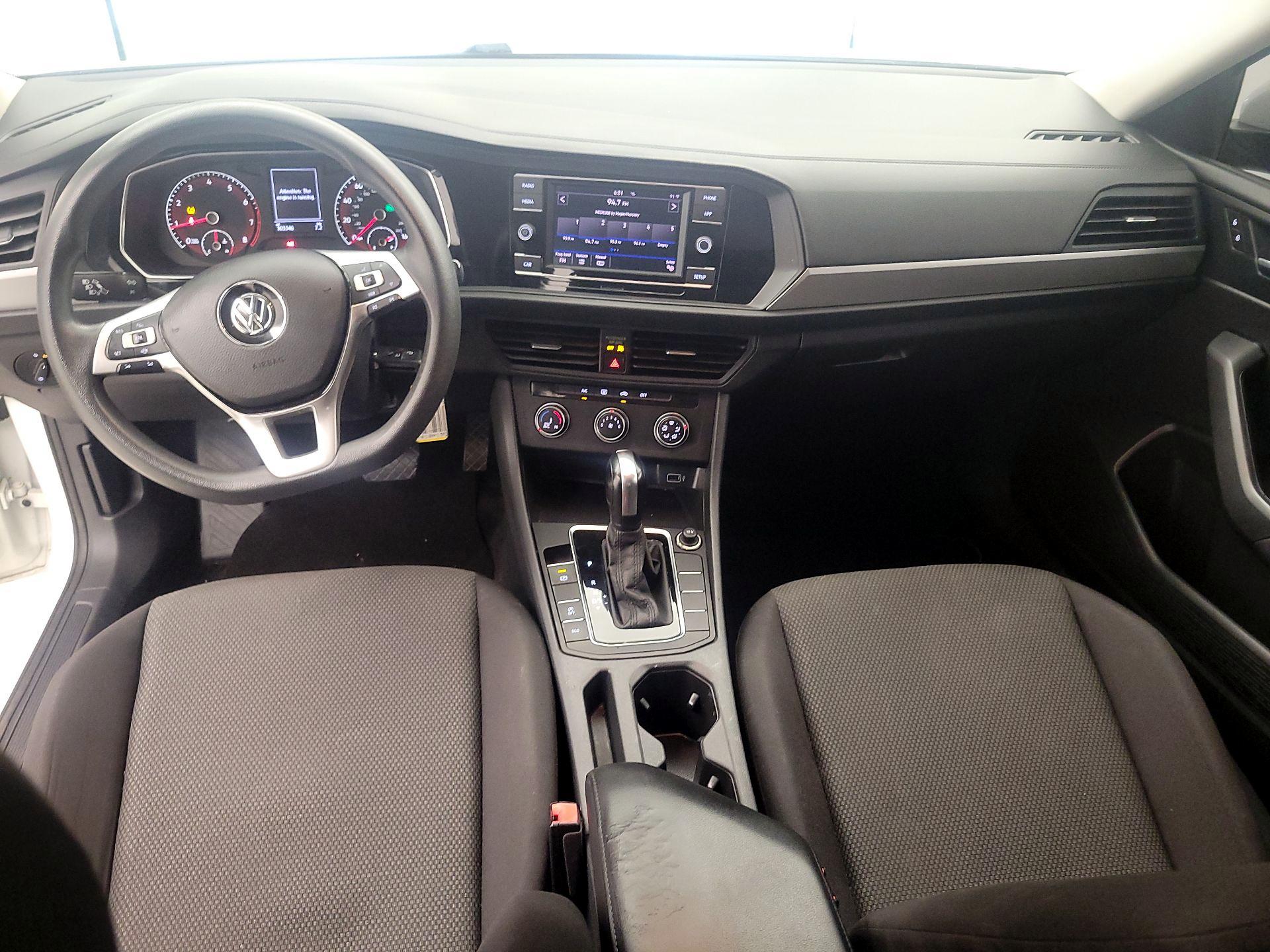 Thumbnail: 2019 Volkswagen Jetta - 9