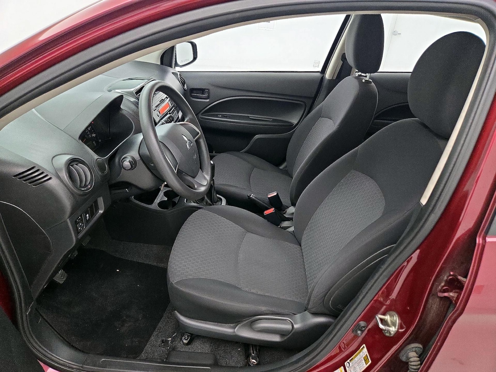 2017 Mitsubishi Mirage ES - Photo 12