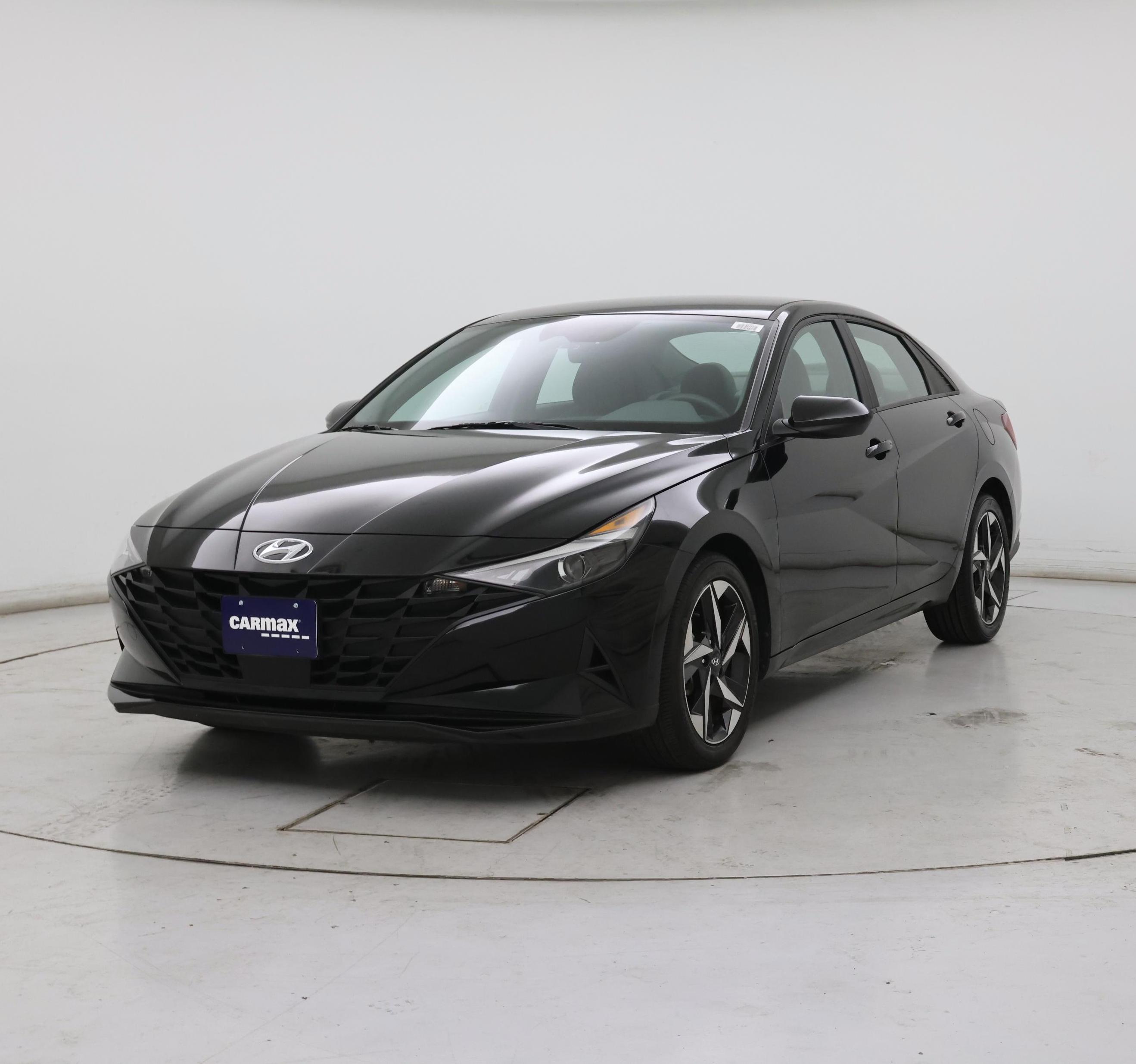 Thumbnail: 2023 Hyundai Elantra - 4