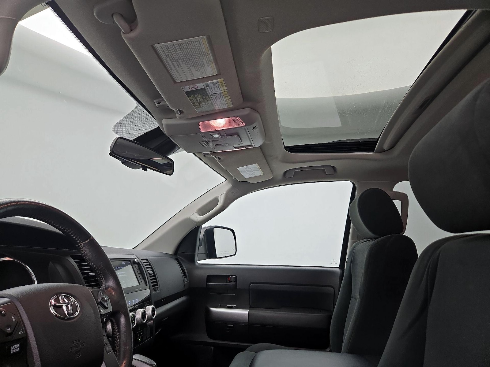 Sunroof(s) & Overhead Airbags