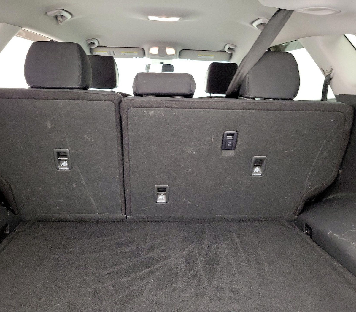 Trunk/Cargo (Seats Up)
