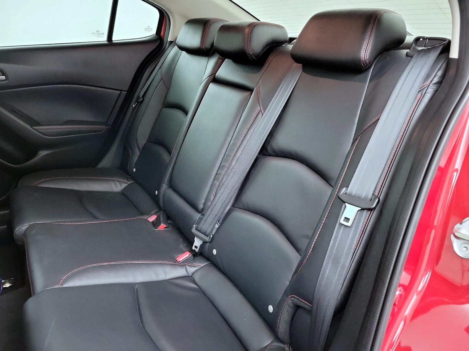 2015 Mazda MAZDA3 i Grand Touring - Photo 22