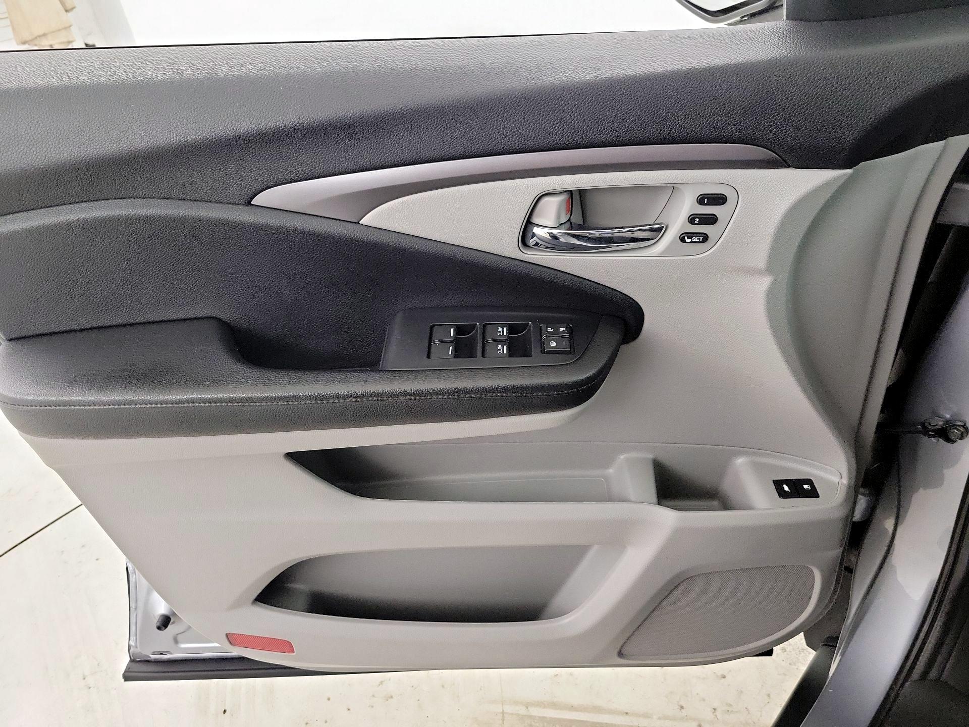 Thumbnail: 2021 Honda Pilot - 12