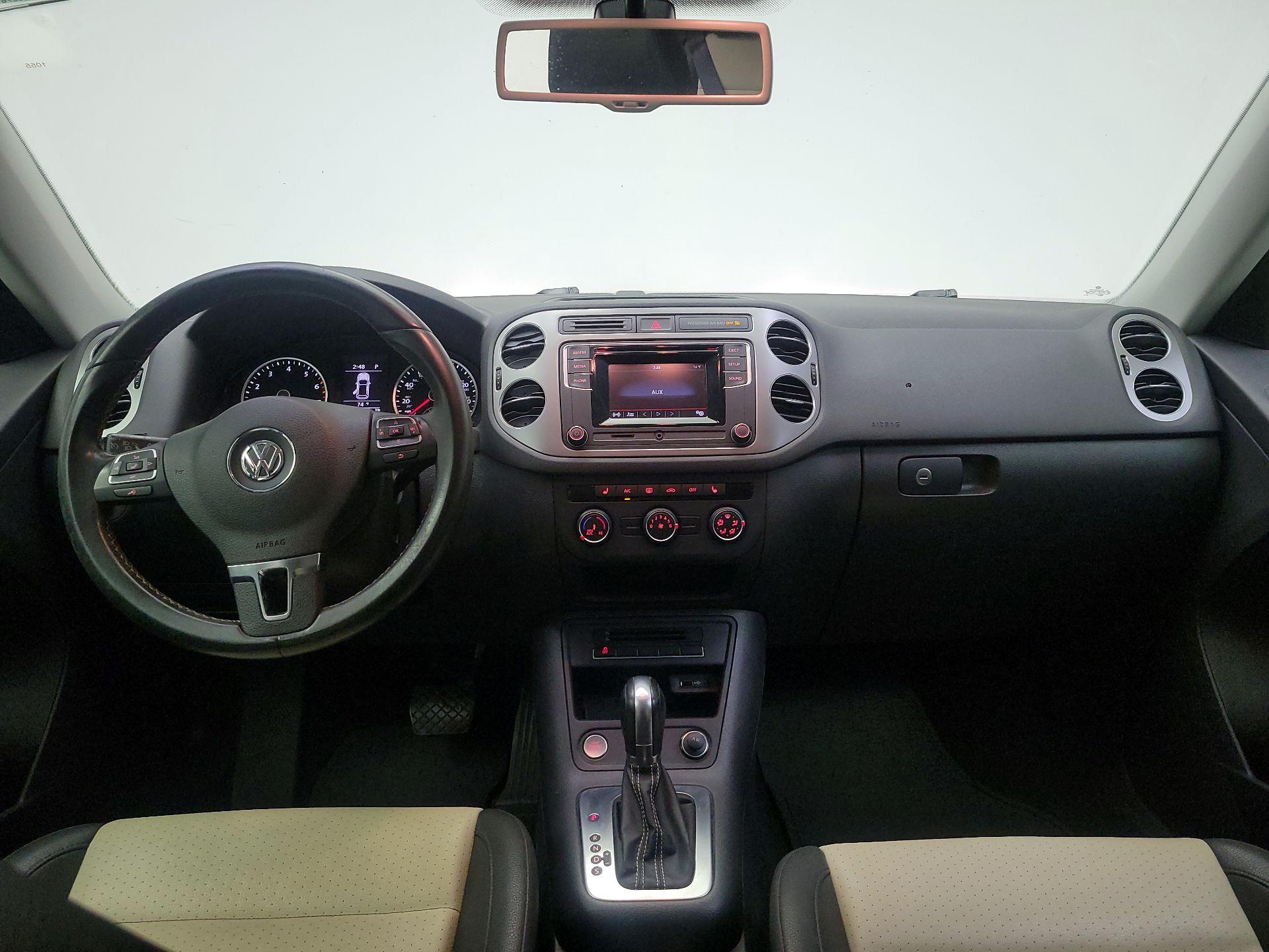 Thumbnail: 2016 Volkswagen Tiguan - 9