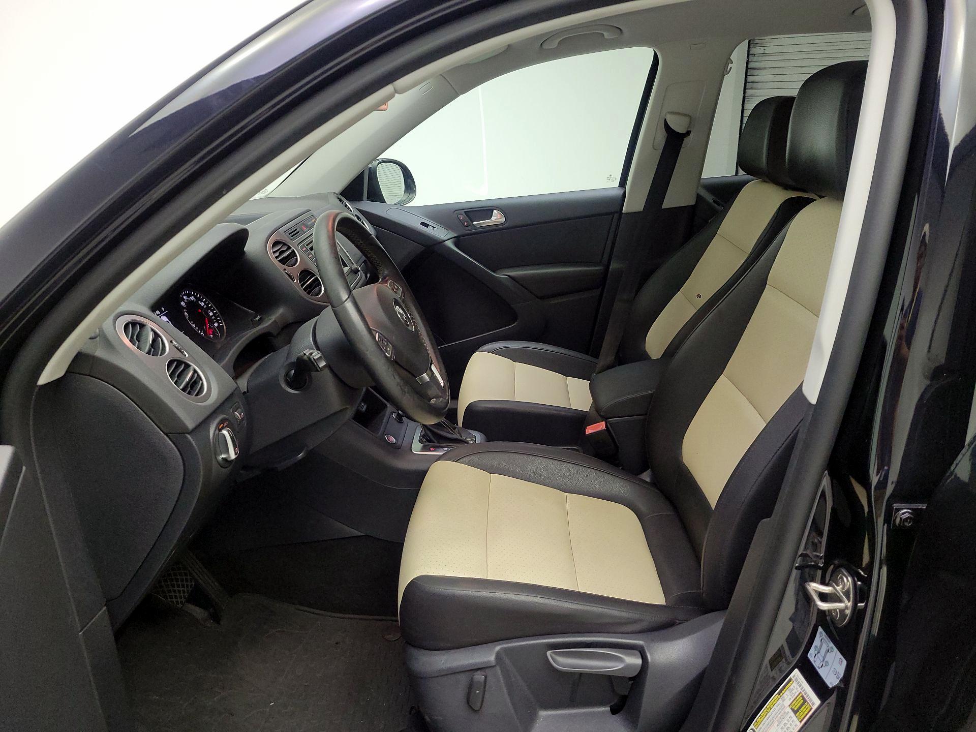 Thumbnail: 2016 Volkswagen Tiguan - 11
