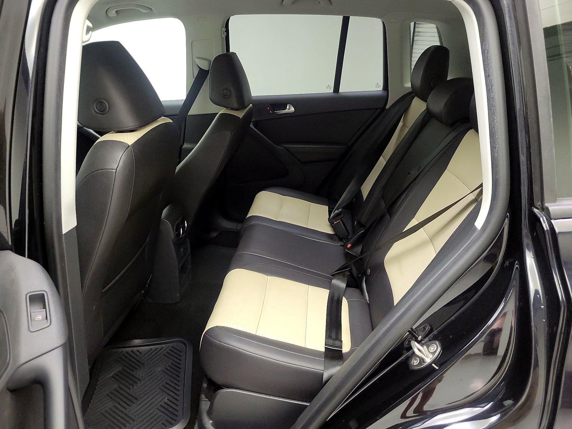 Thumbnail: 2016 Volkswagen Tiguan - 19