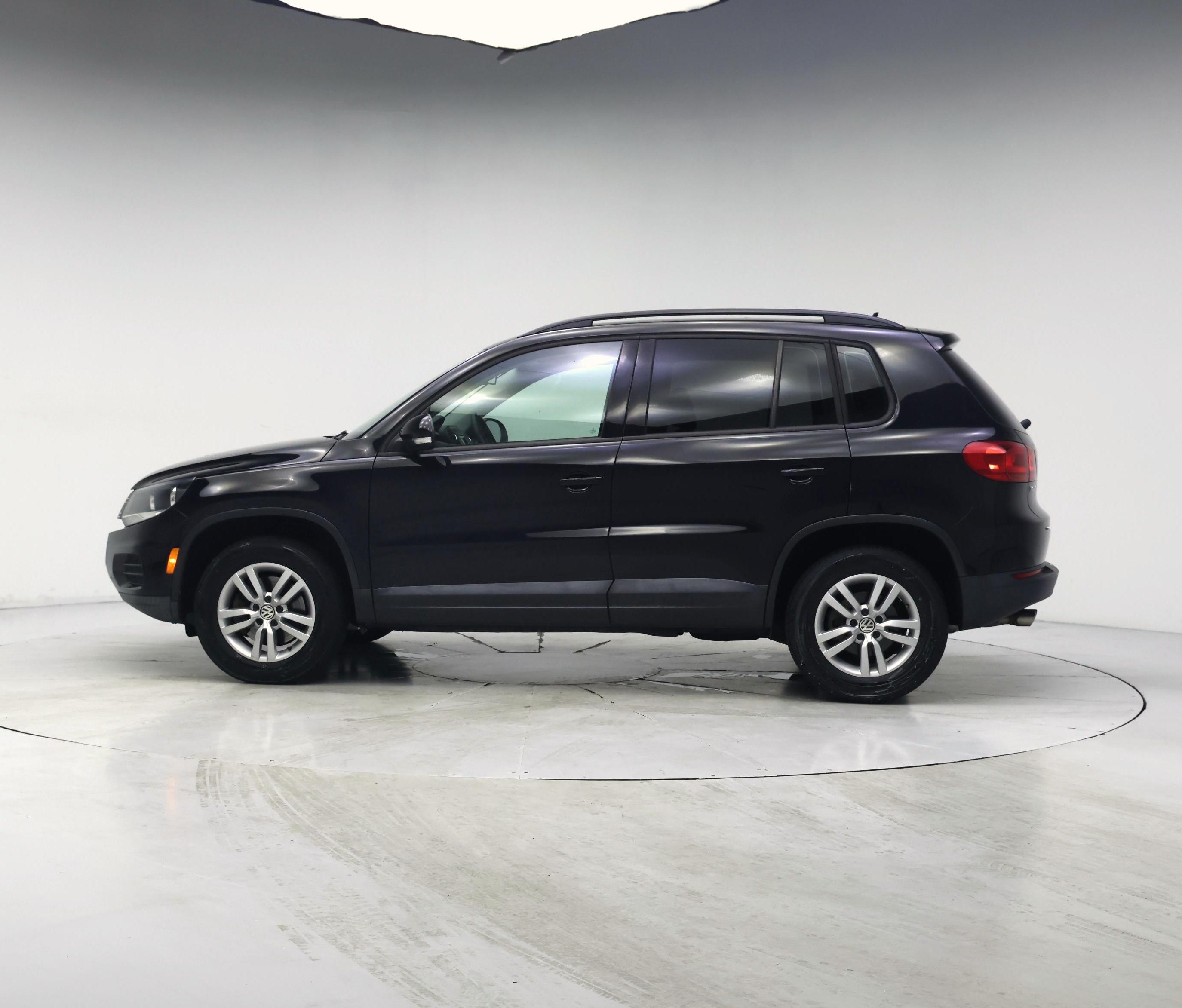 Thumbnail: 2016 Volkswagen Tiguan - 3