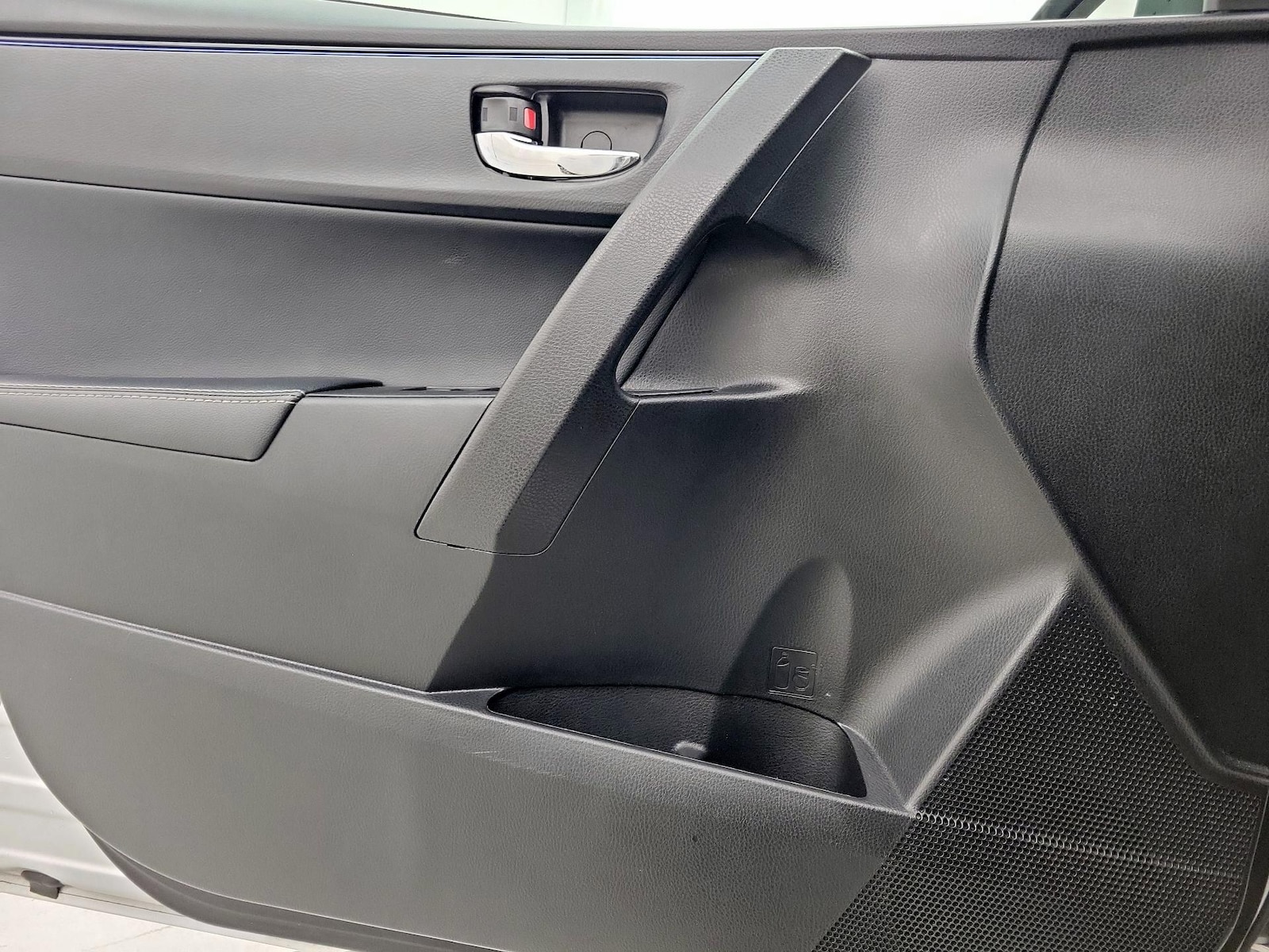 2018 Toyota Corolla SE - Photo 13