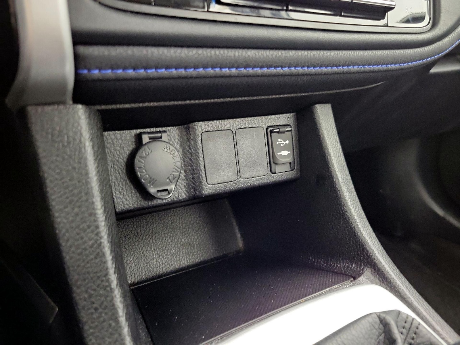 2018 Toyota Corolla SE - Photo 19